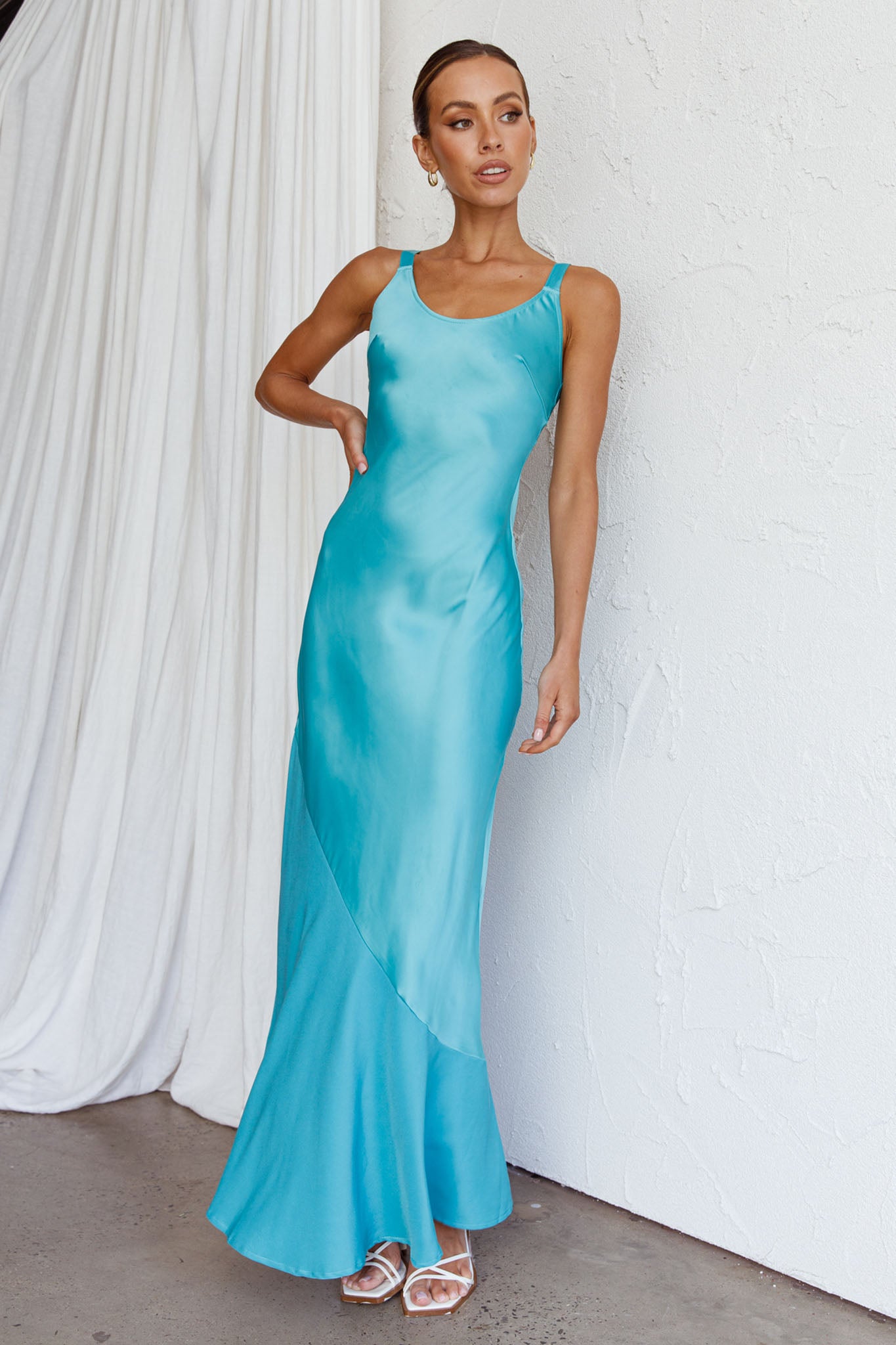 Front Row Scoop Neck Midi Dress Teal-Maymioy