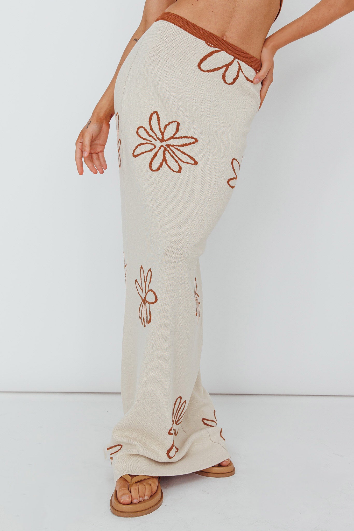 Sunland Knit Maxi Skirt Flower Oat Mocha-Maymioy