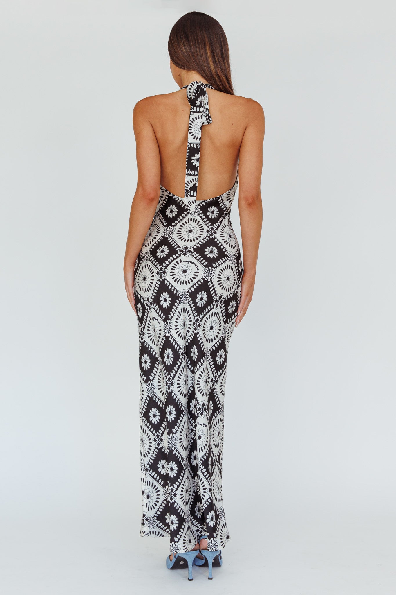 Lavara Halterneck Midi Dress Floral Black-Maymioy