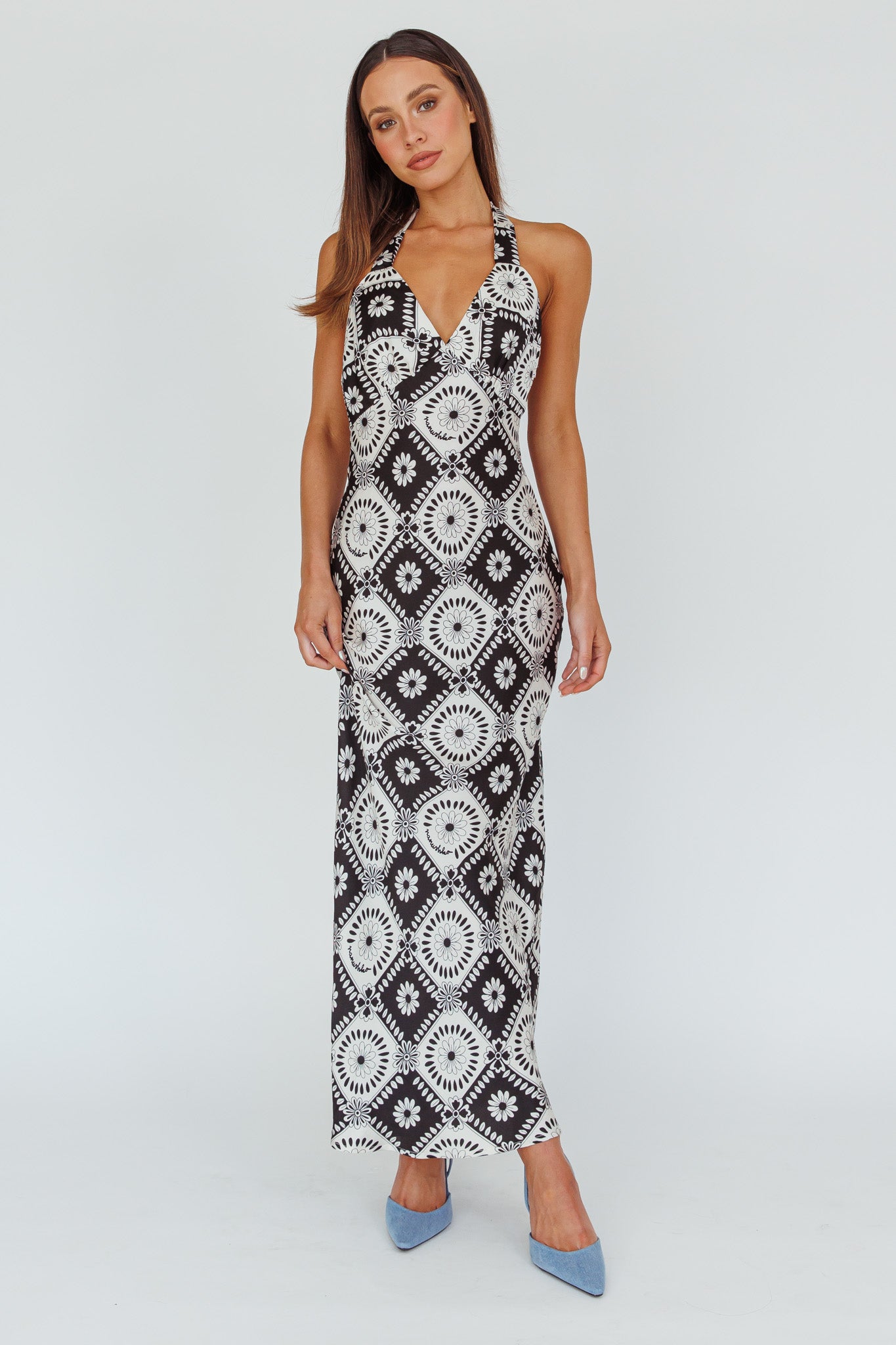 Lavara Halterneck Midi Dress Floral Black-Maymioy