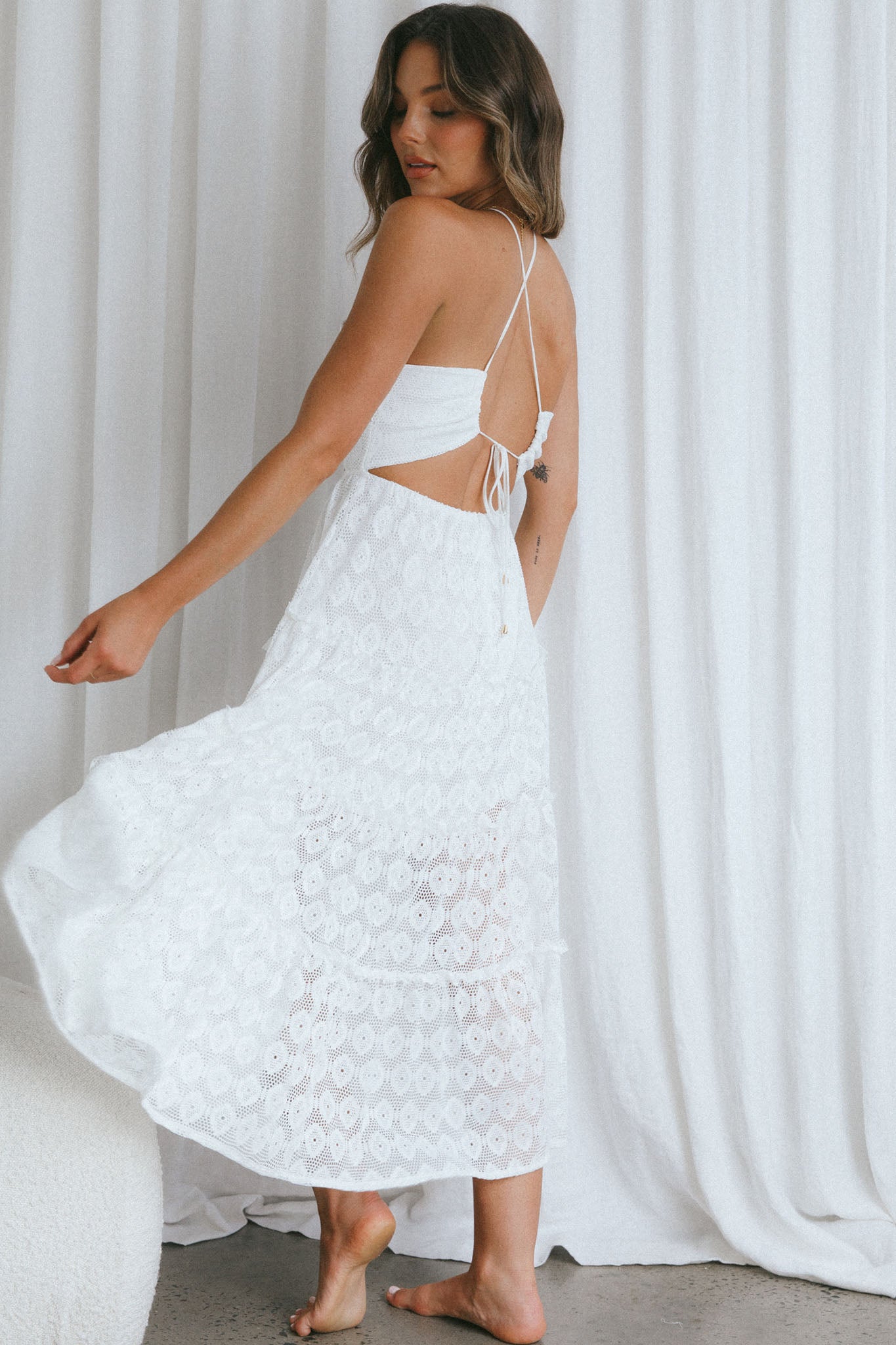 Just Cruise Cut-Out Bodice Midi Dress White-Maymioy