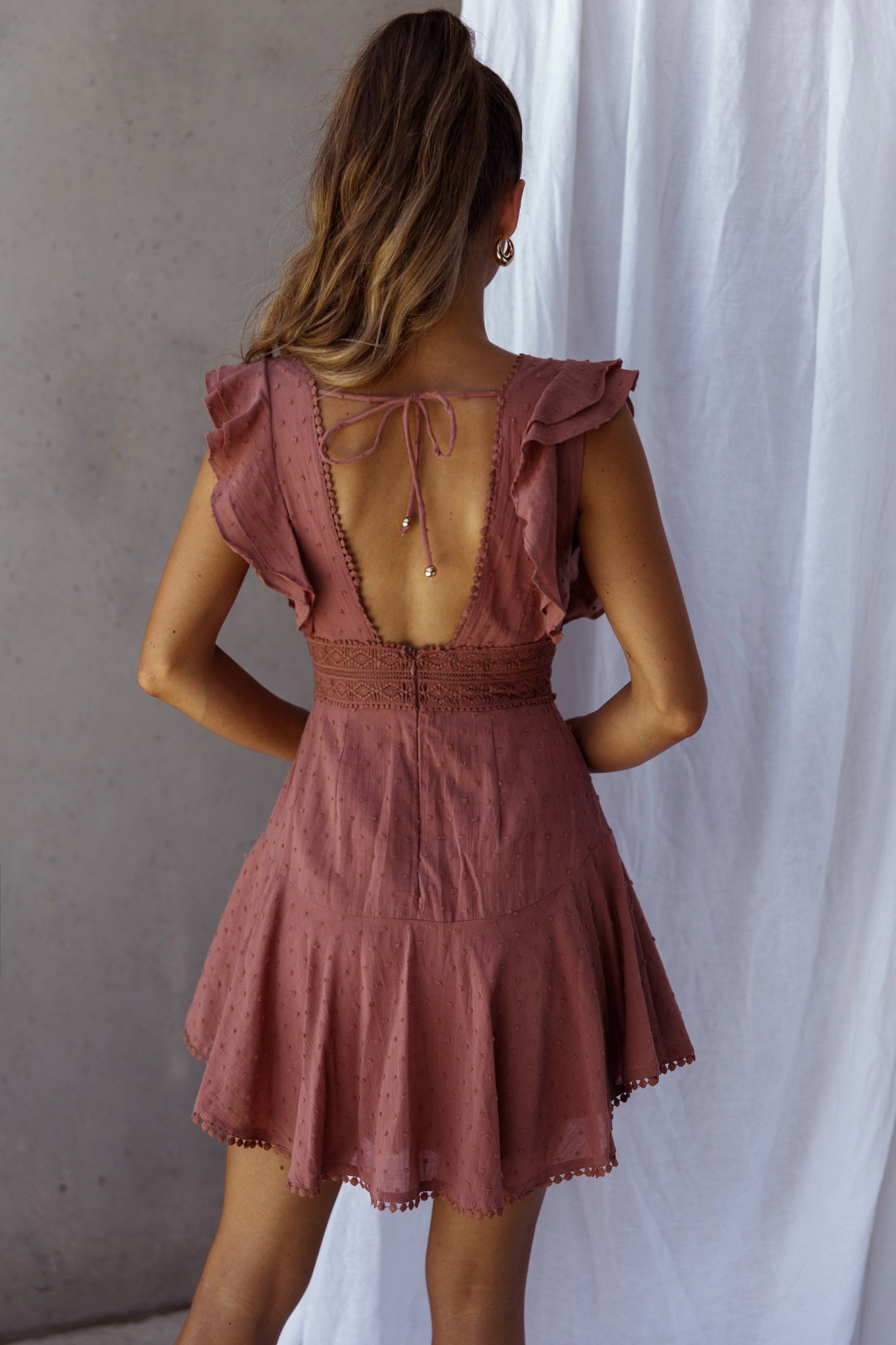 Idyllwild Ruffle Shoulder Mini Dress Rose-Maymioy