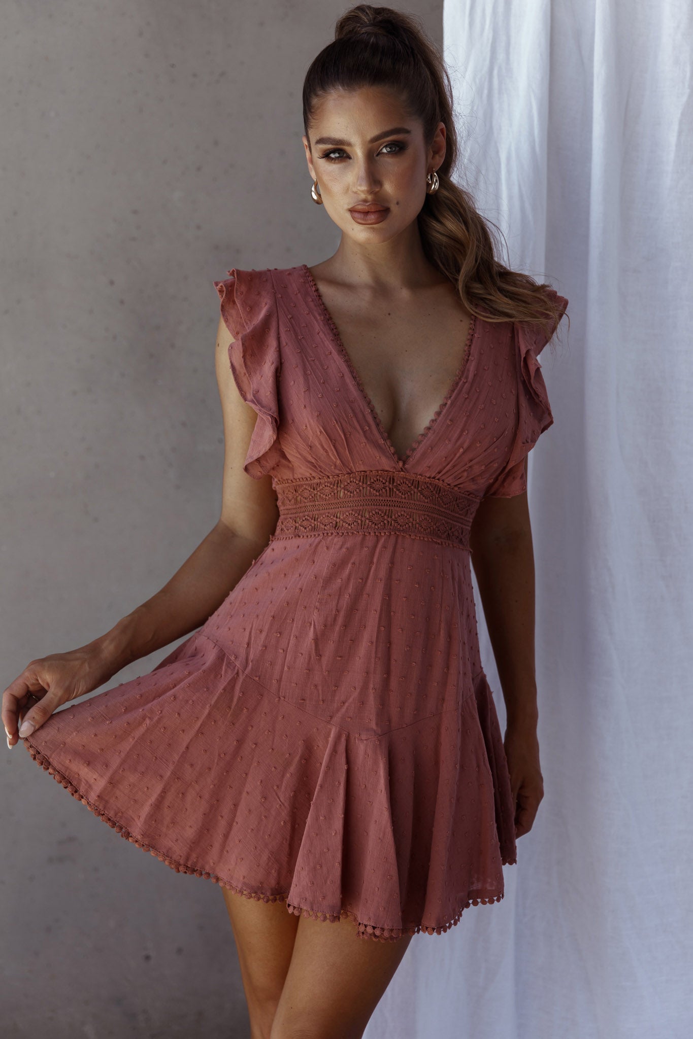 Idyllwild Ruffle Shoulder Mini Dress Rose-Maymioy