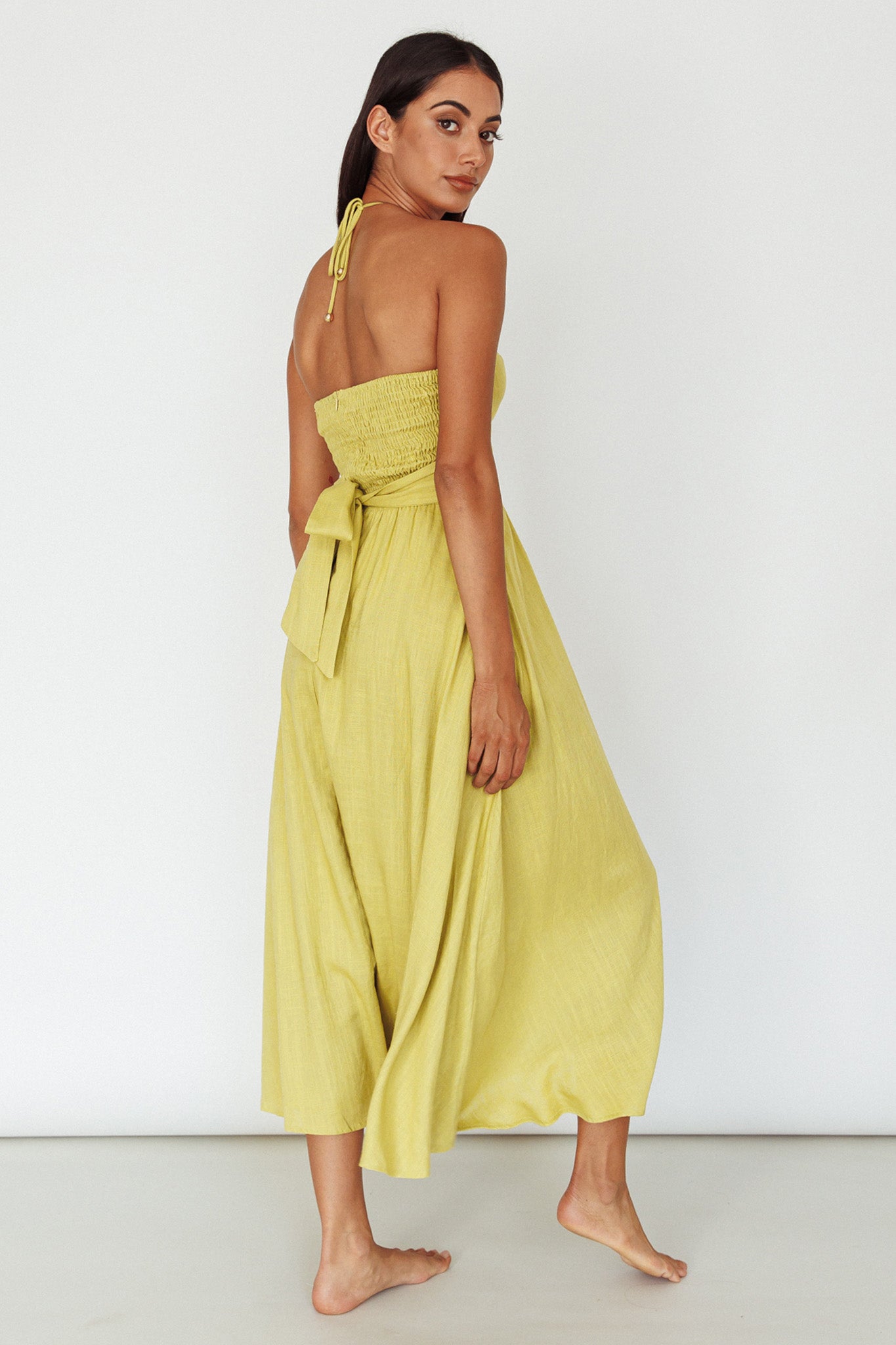 Maravilhosa Keyhole Halter Midi Dress Lime-Maymioy