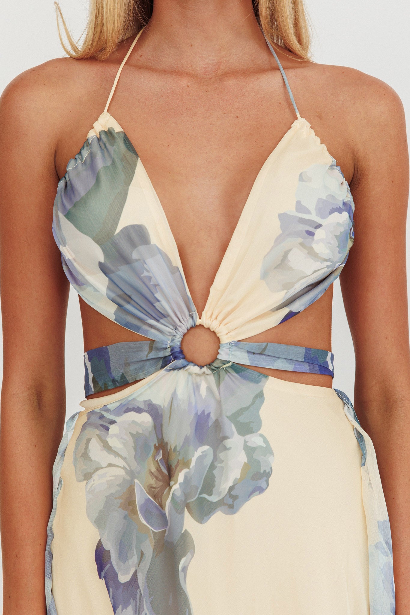 Samia Cut-Out Halterneck Maxi Dress Beige/Blue-Maymioy