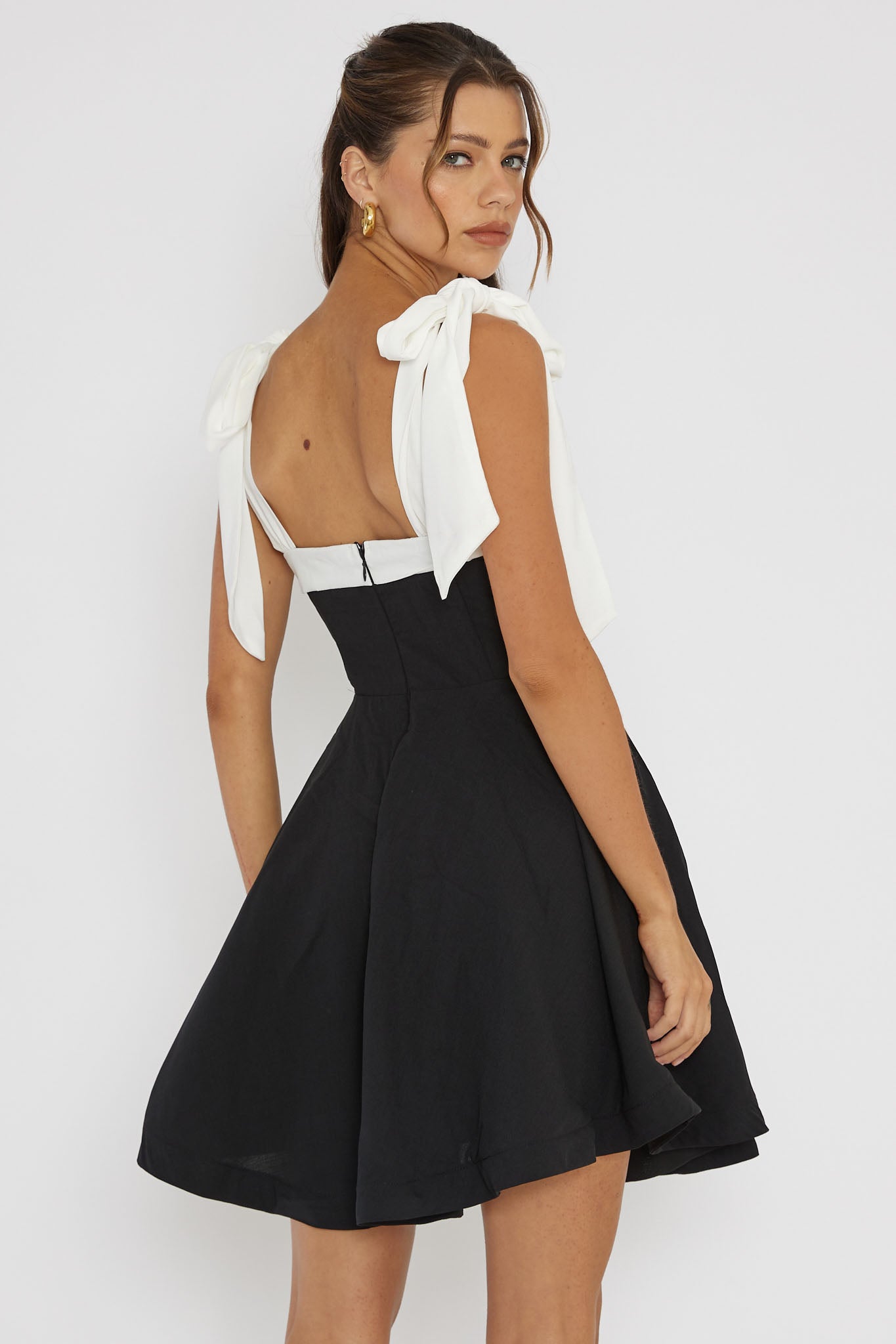 Jeanie Bow Shoulder Mini Dress Black-Maymioy