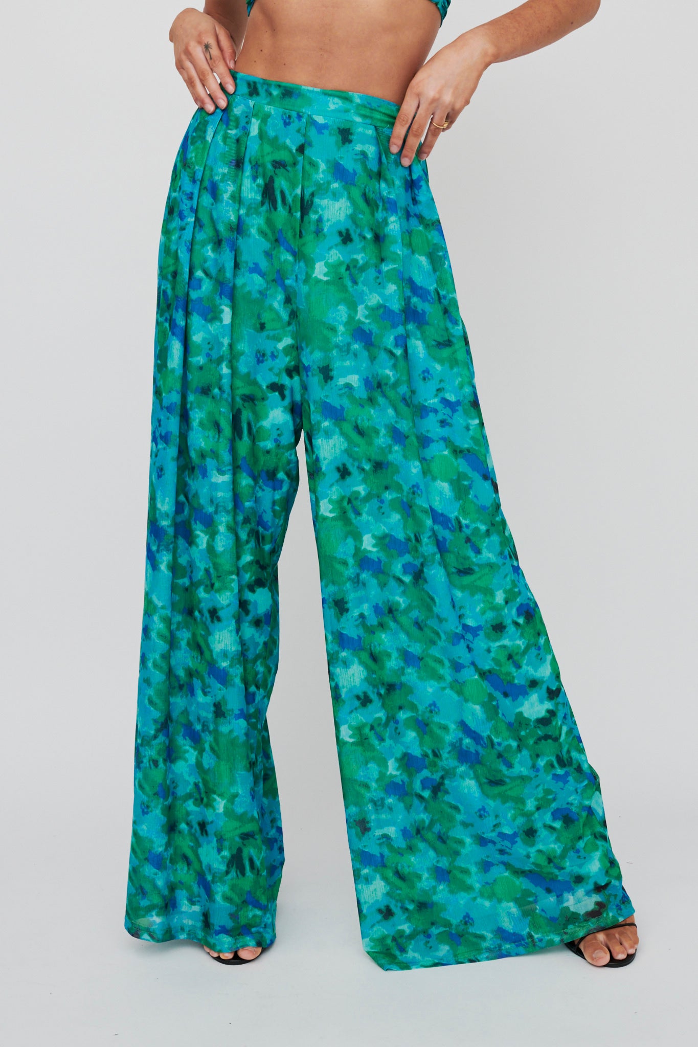 Tammi Wide Leg Satin Pants Floral Green-Maymioy