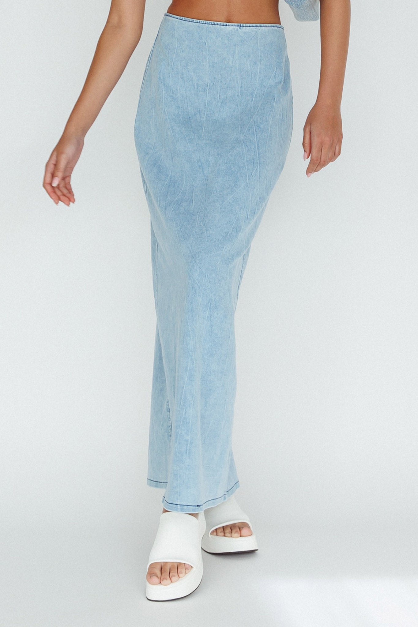 The Moment Maxi Skirt Denim-Maymioy