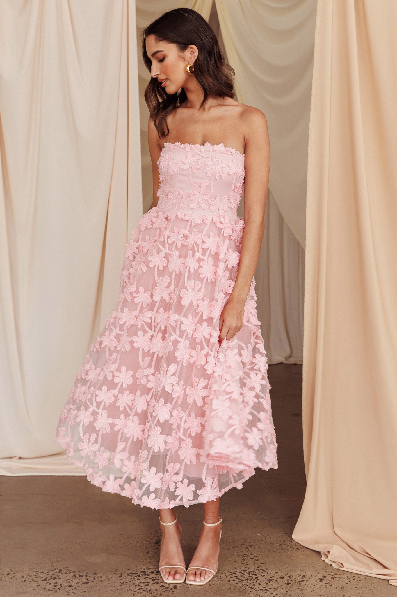 Dori Floral Embellished Midi Dress Blush-Maymioy