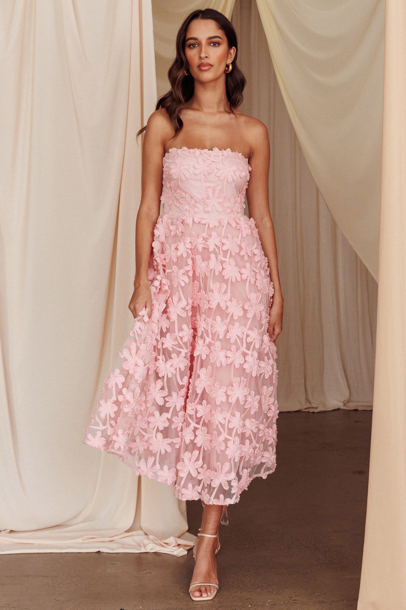 Dori Floral Embellished Midi Dress Blush-Maymioy