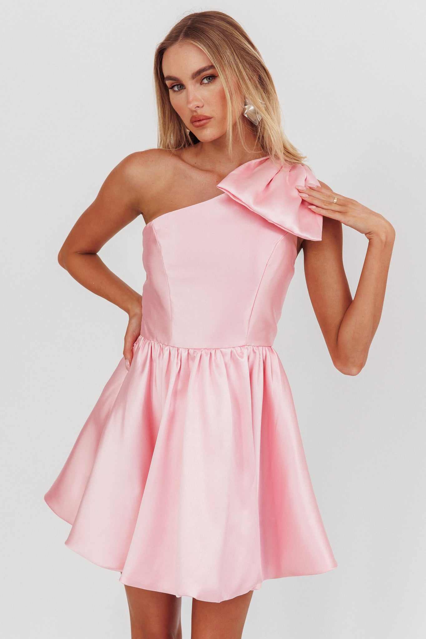Athens Shoulder Bow Bubble Hem Mini Dress Blush-Maymioy