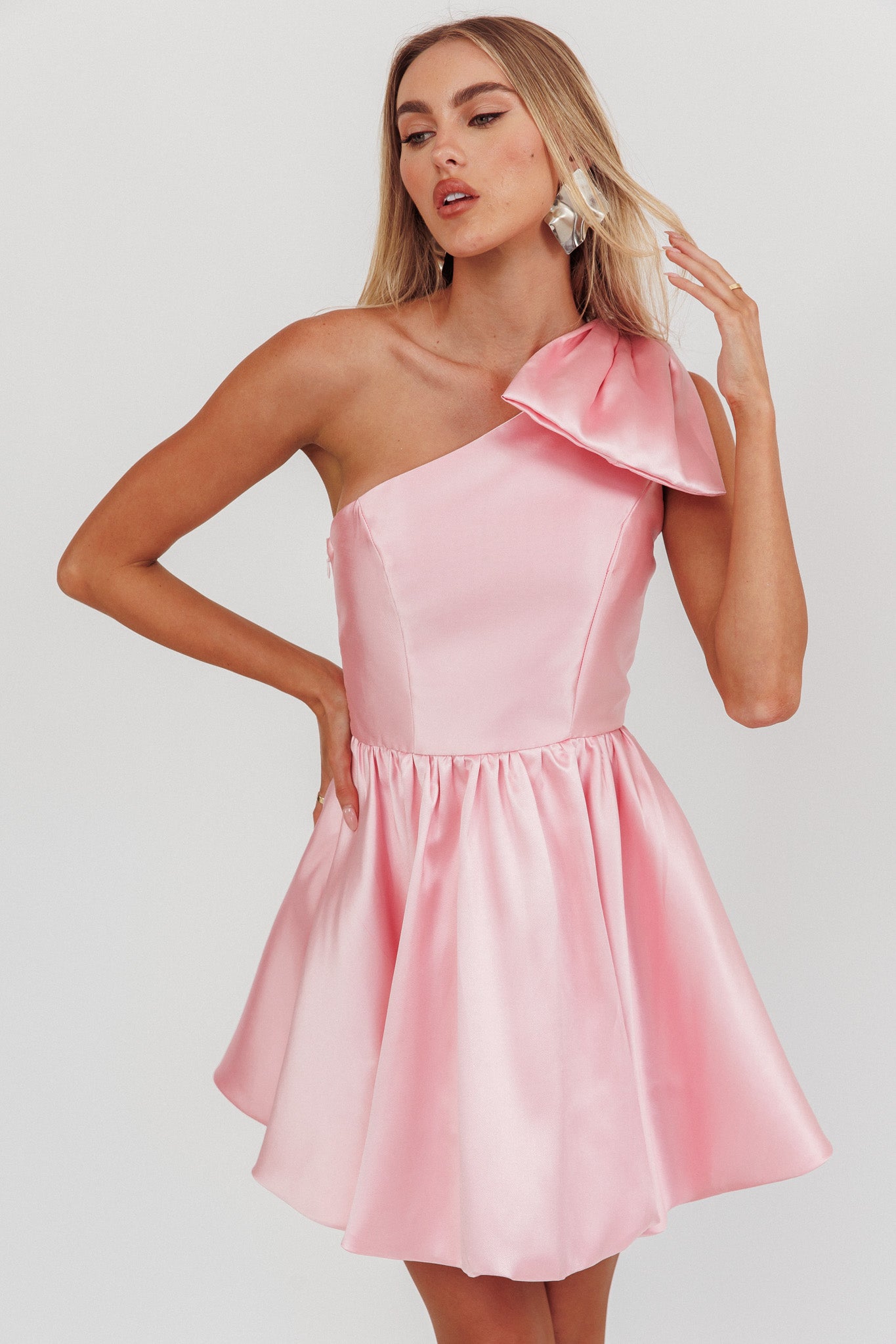 Athens Shoulder Bow Bubble Hem Mini Dress Blush-Maymioy