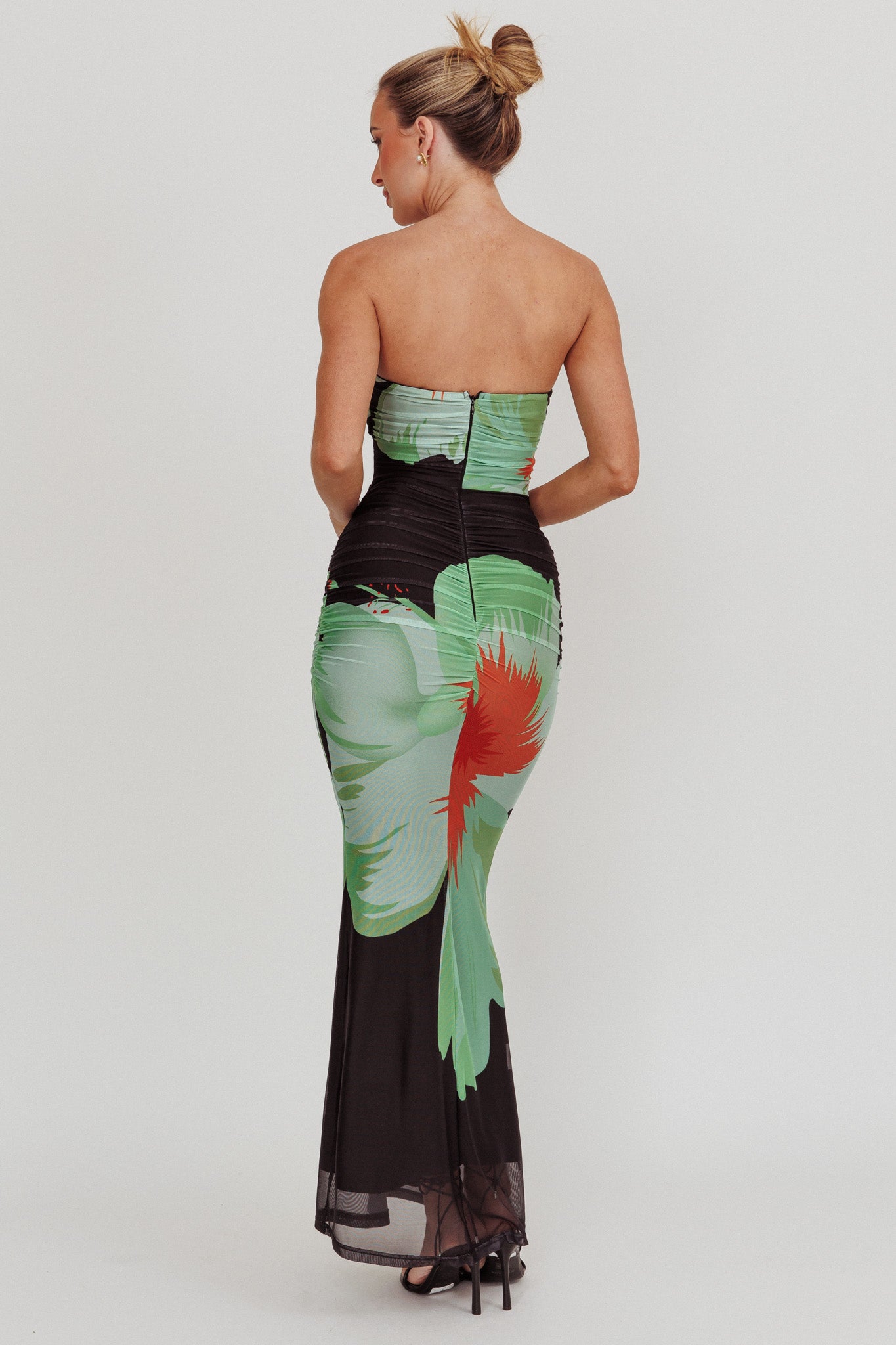 Oliana Sheer Waist Floral Maxi Dress Black-Maymioy