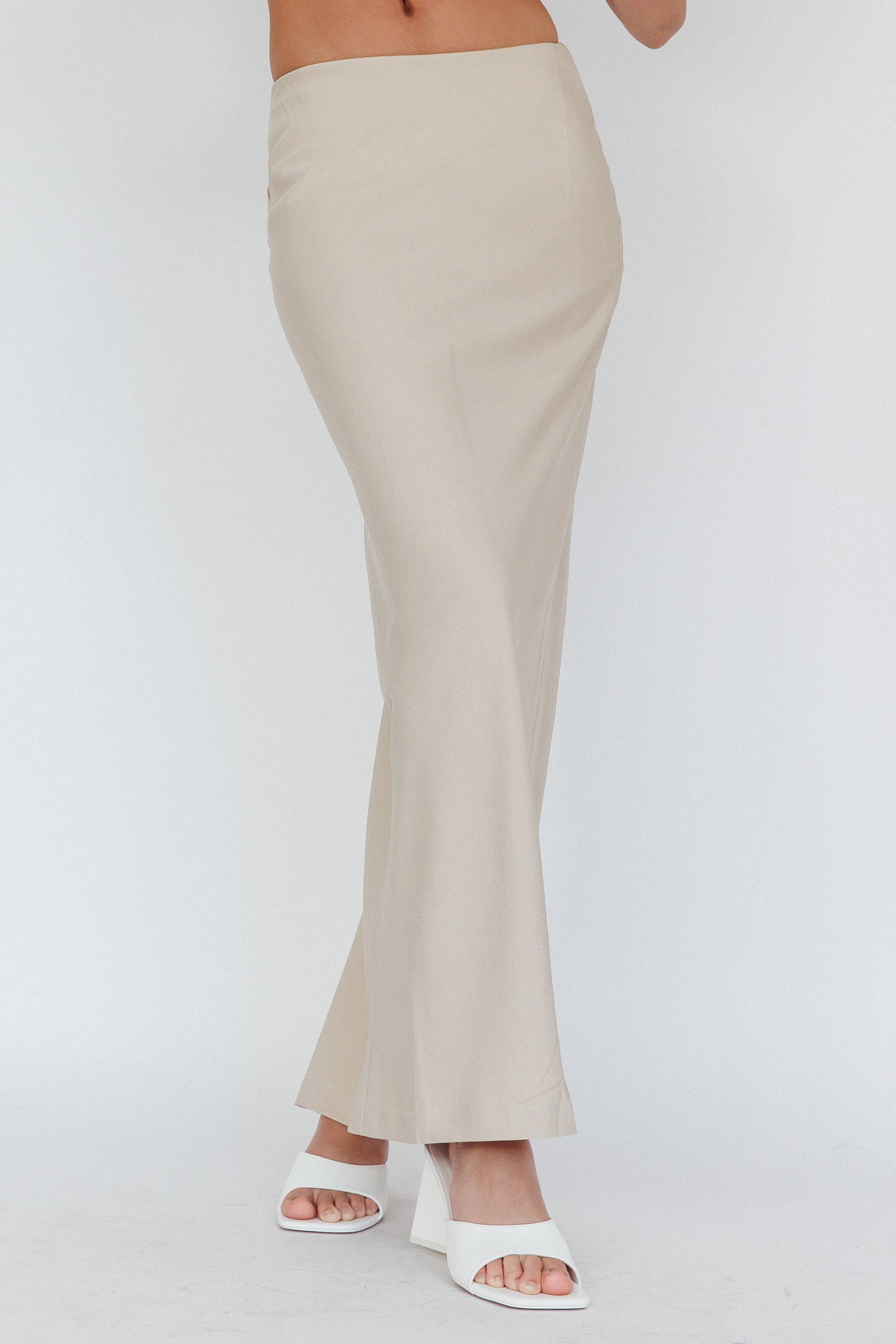 Valencia Flare Midi Skirt Oat-Maymioy
