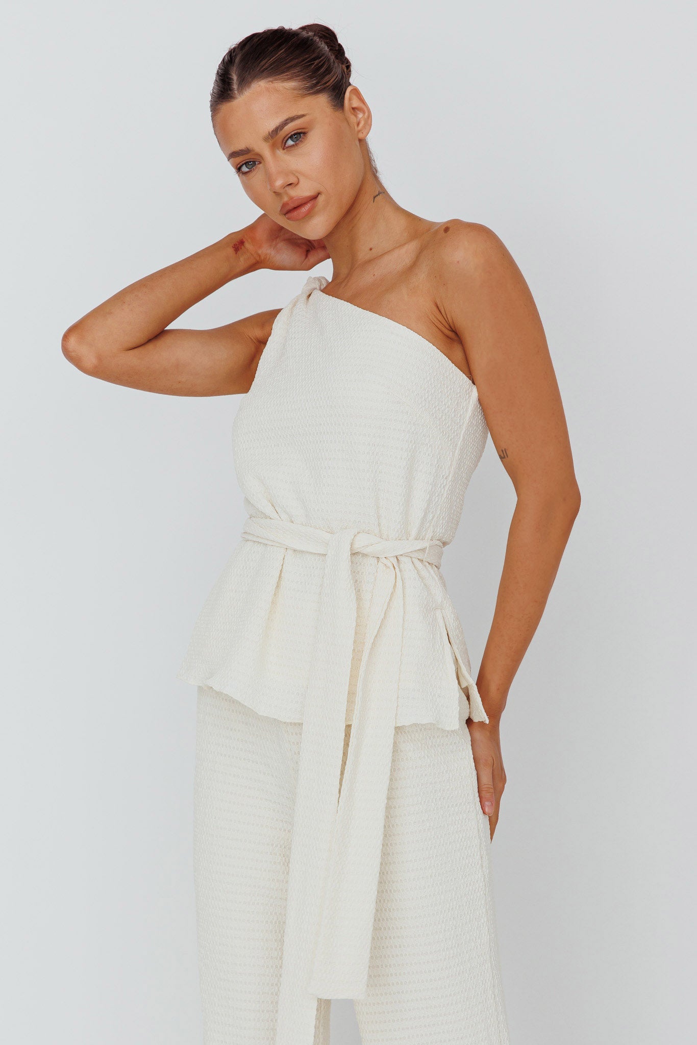 Austin City One-Shoulder Waist Tie Top Cream-Maymioy