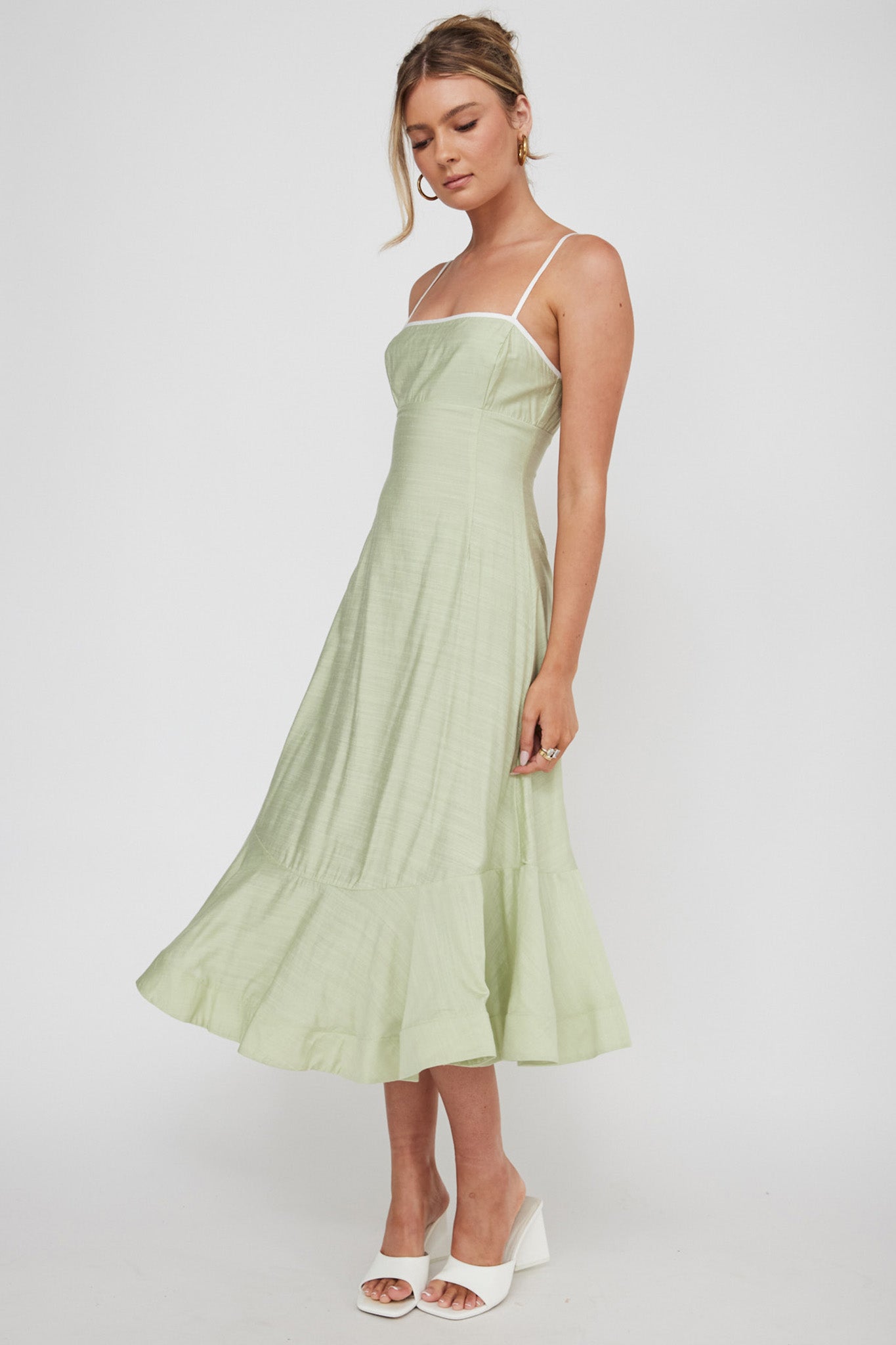 Noni Cami Strap Swing Midi Dress Pistachio-Maymioy
