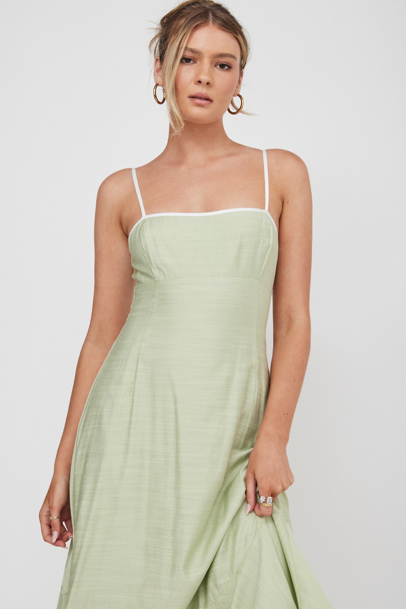 Noni Cami Strap Swing Midi Dress Pistachio-Maymioy