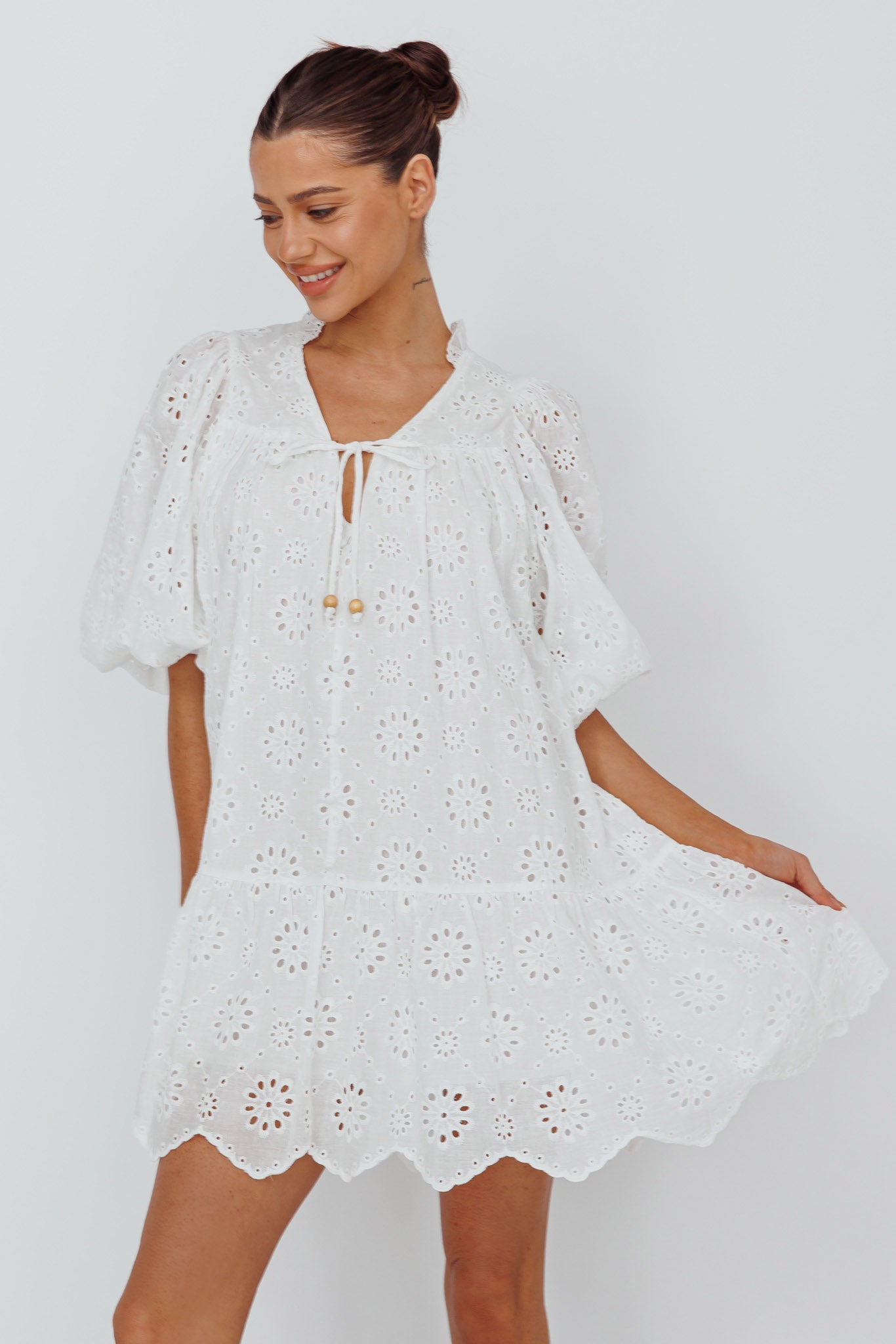 She's A Gem Eyelet Shift Dress White-Maymioy