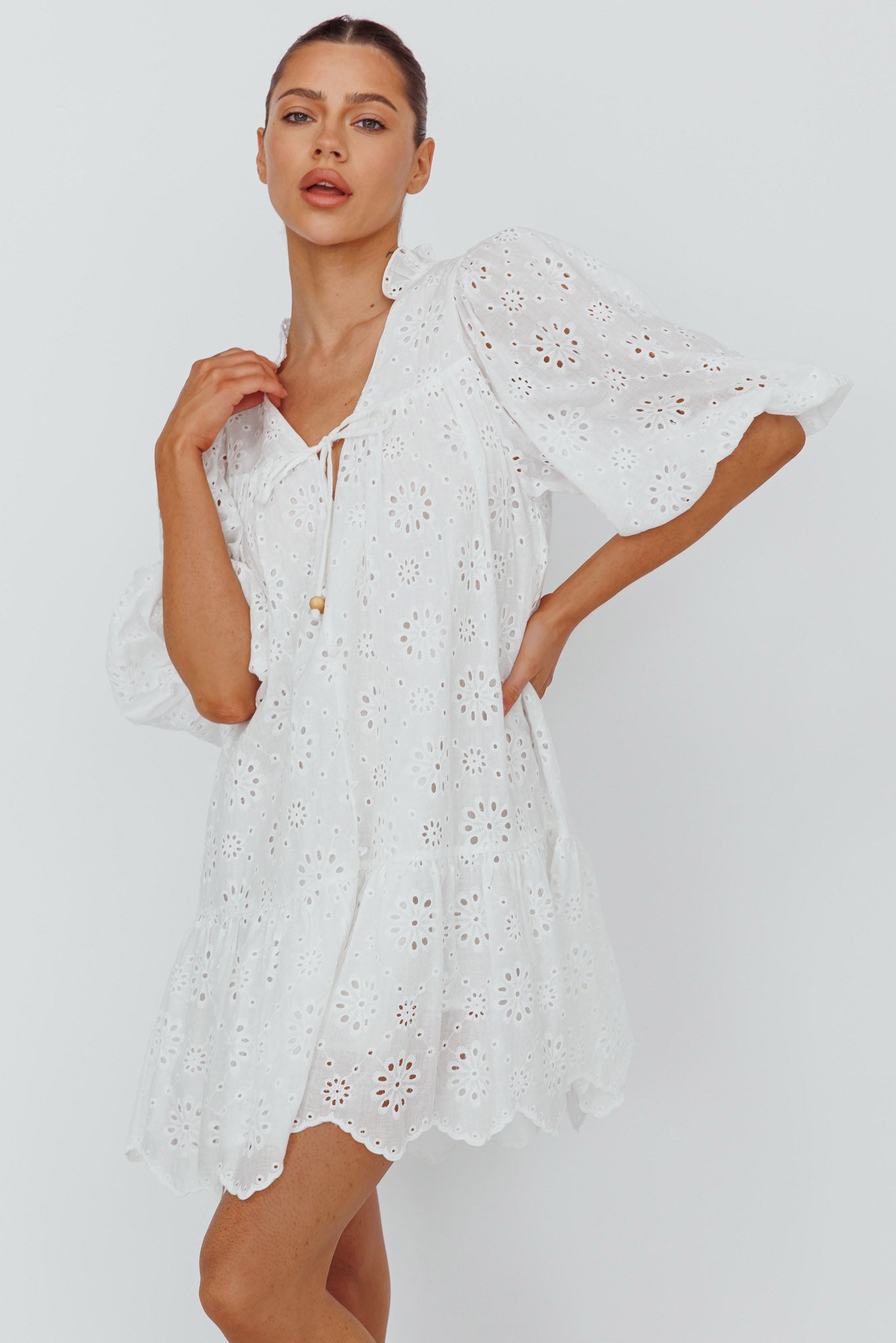 She's A Gem Eyelet Shift Dress White-Maymioy