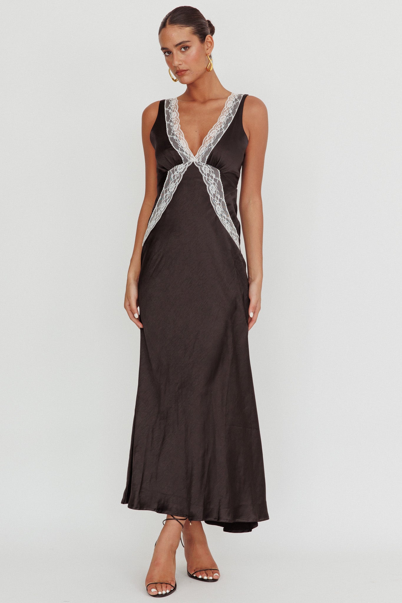Ivonne Contrast Lace V-Neck Maxi Dress Black-Maymioy