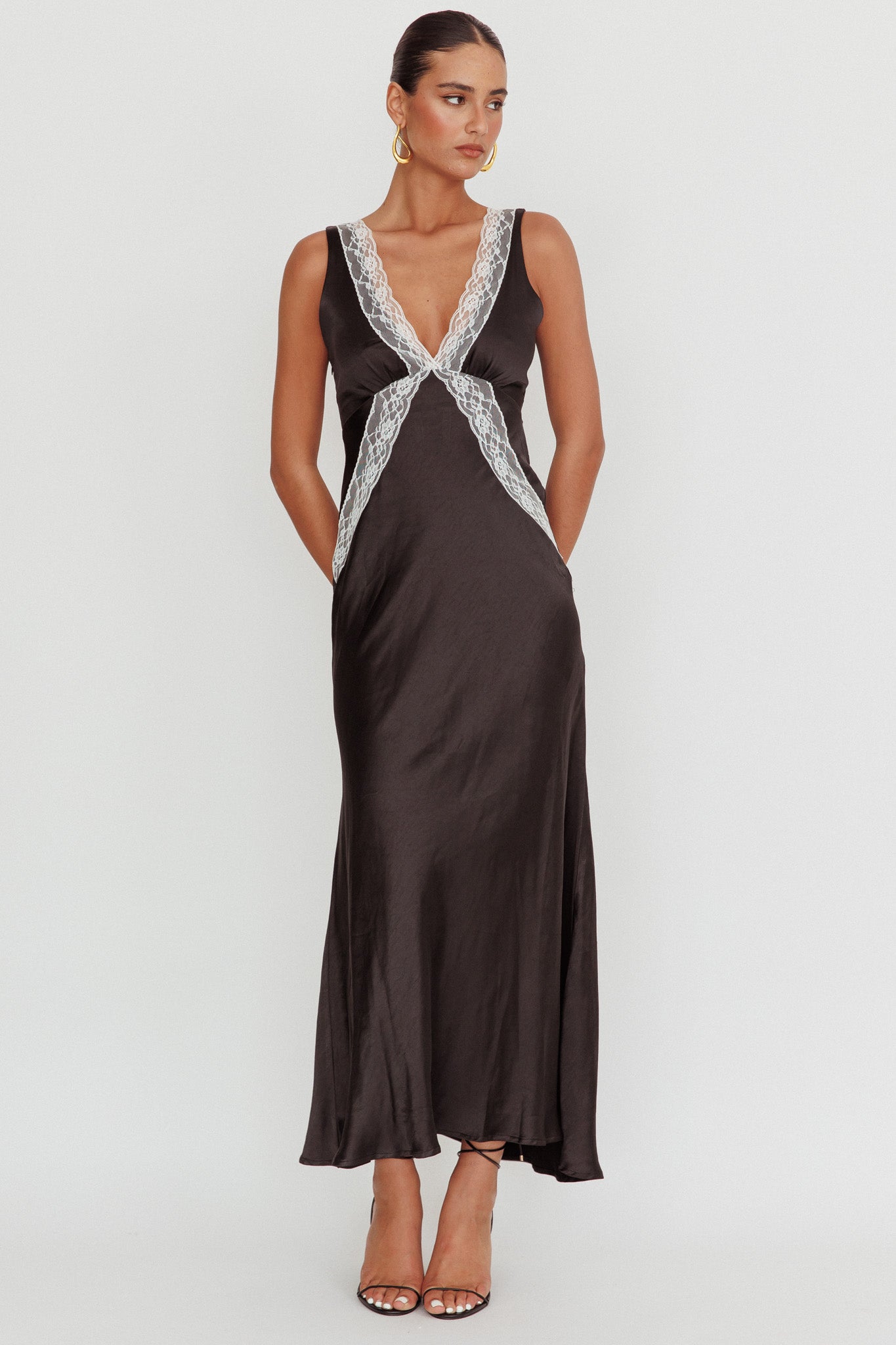 Ivonne Contrast Lace V-Neck Maxi Dress Black-Maymioy