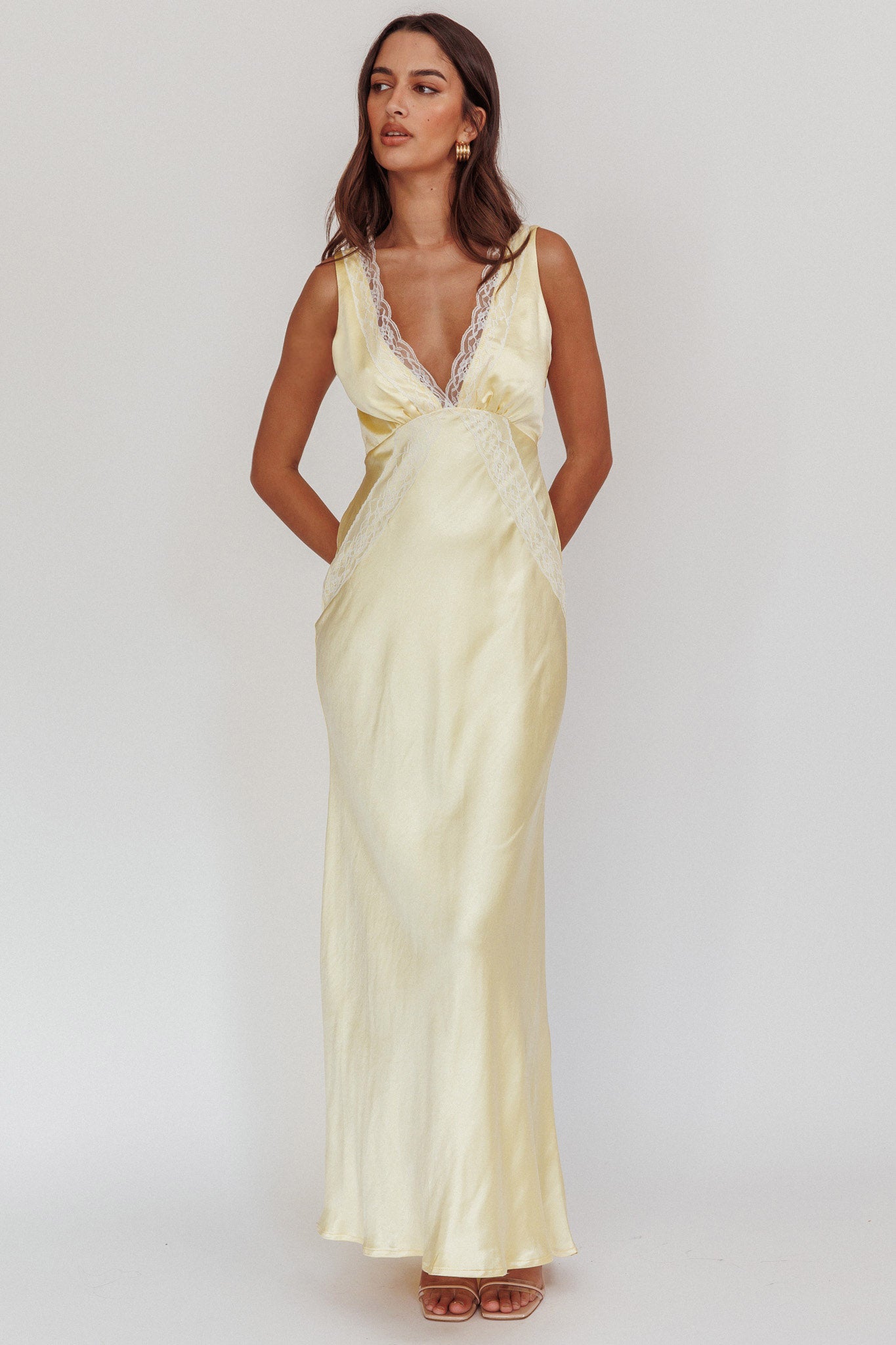 Ivonne Lace Trim V-Neck Maxi Dress Butter-Maymioy