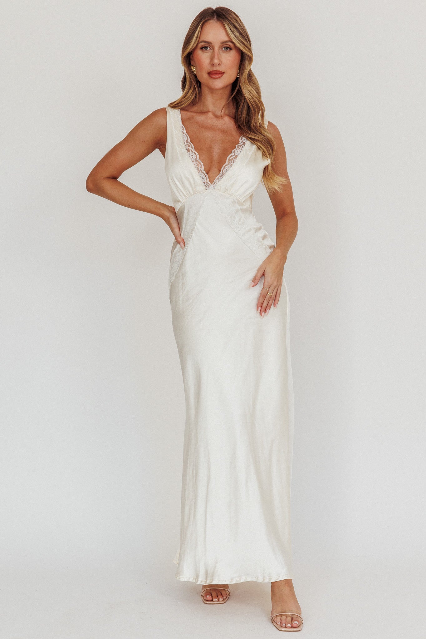 Ivonne Lace Trim V-Neck Maxi Dress Oyster-Maymioy