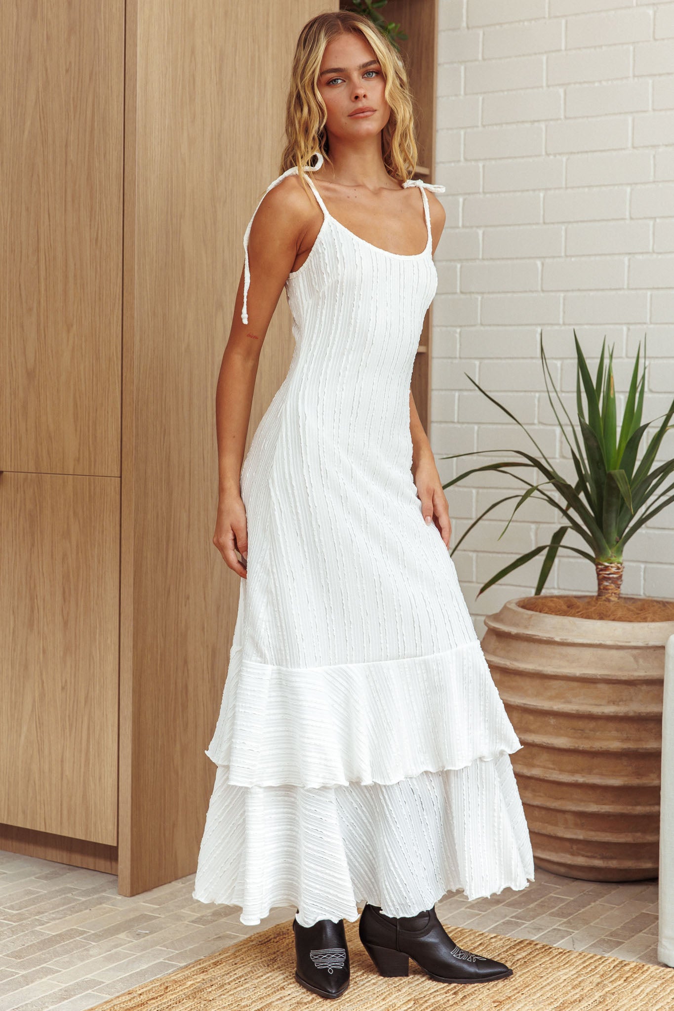 Manhattan Summer Tied Shoulder Ruffle Maxi Dress White-Maymioy