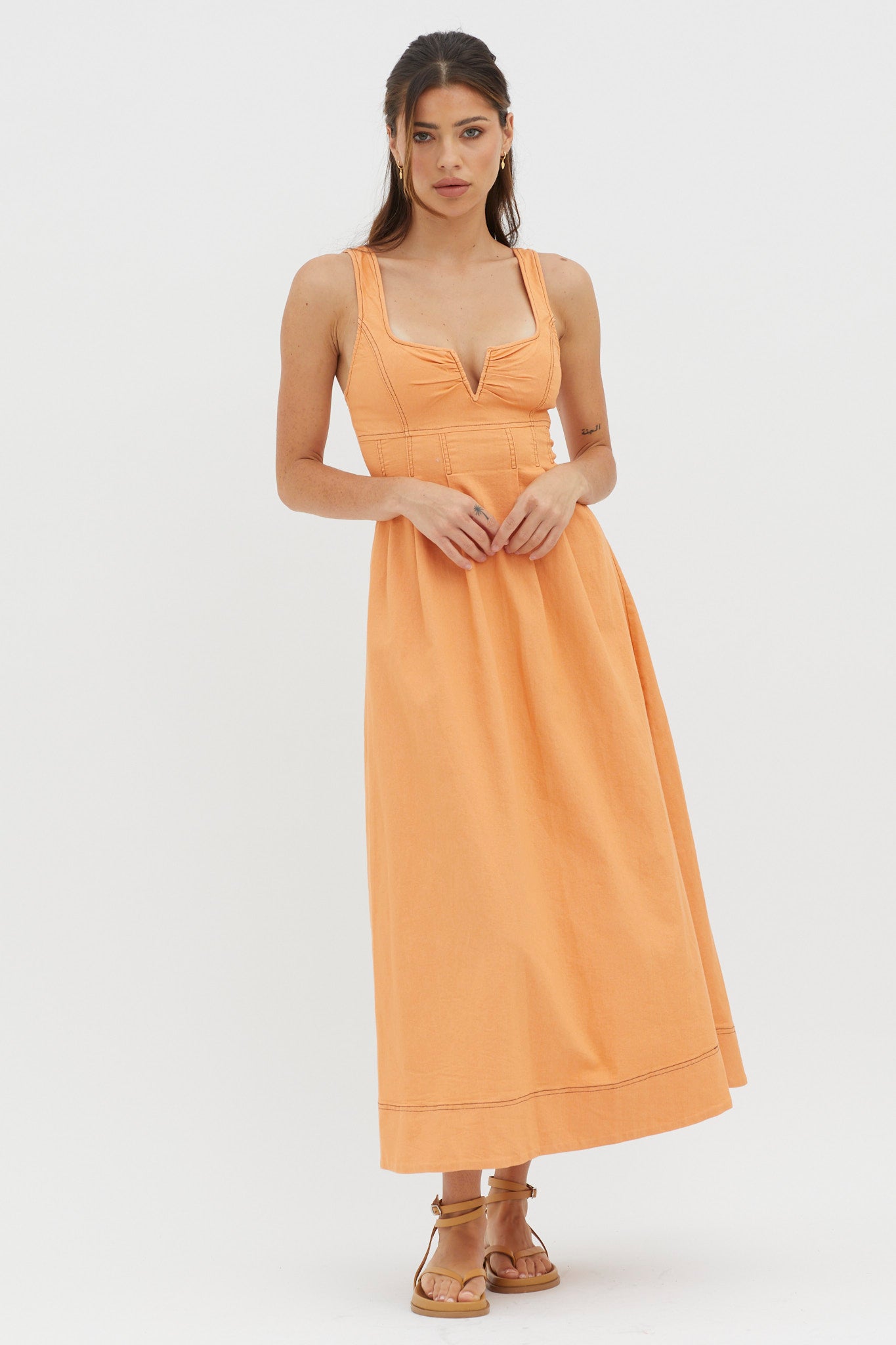 Isadore V-Bust Midi Dress Mango-Maymioy