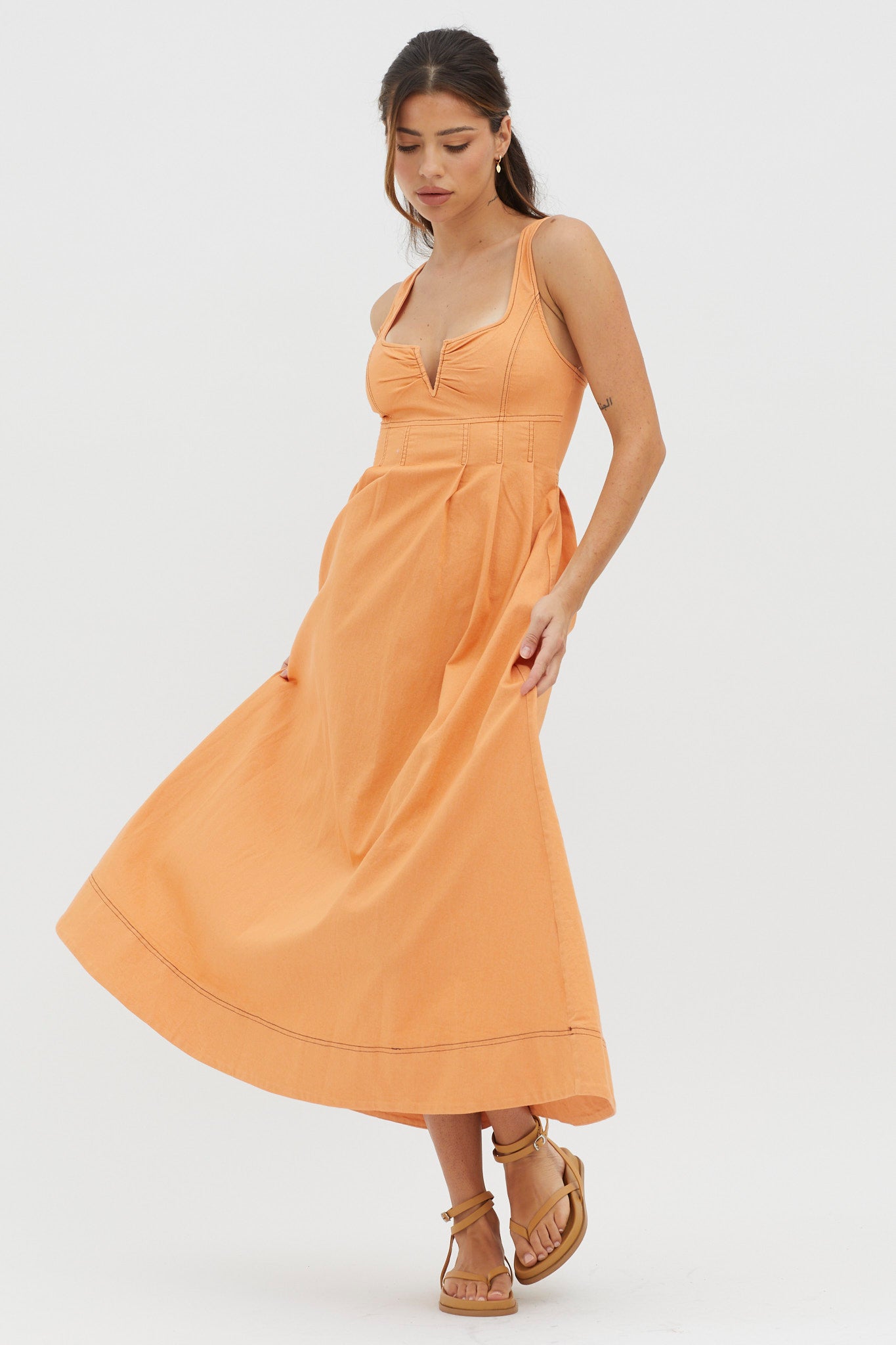 Isadore V-Bust Midi Dress Mango-Maymioy
