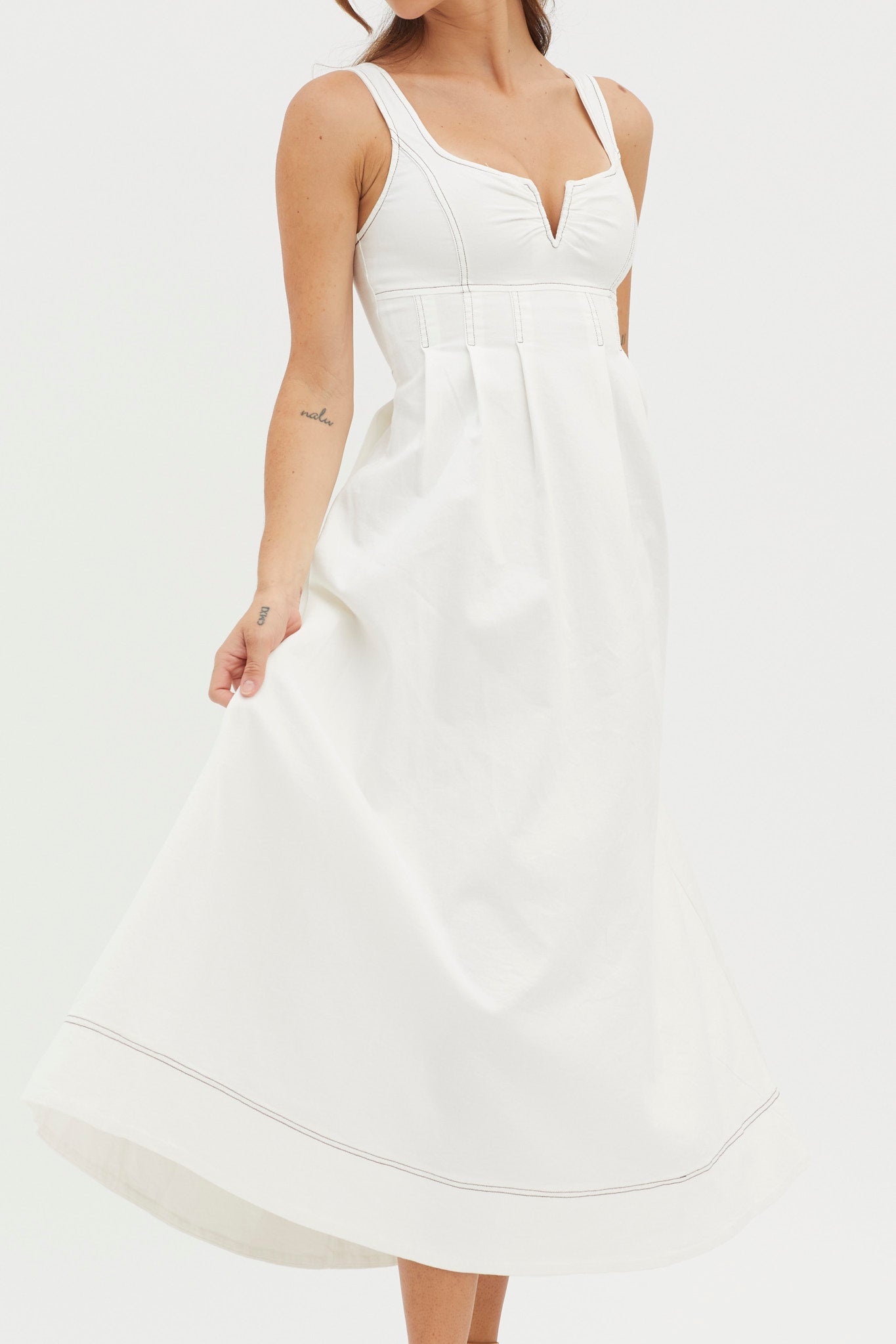 Isadore V-Bust Midi Dress White-Maymioy