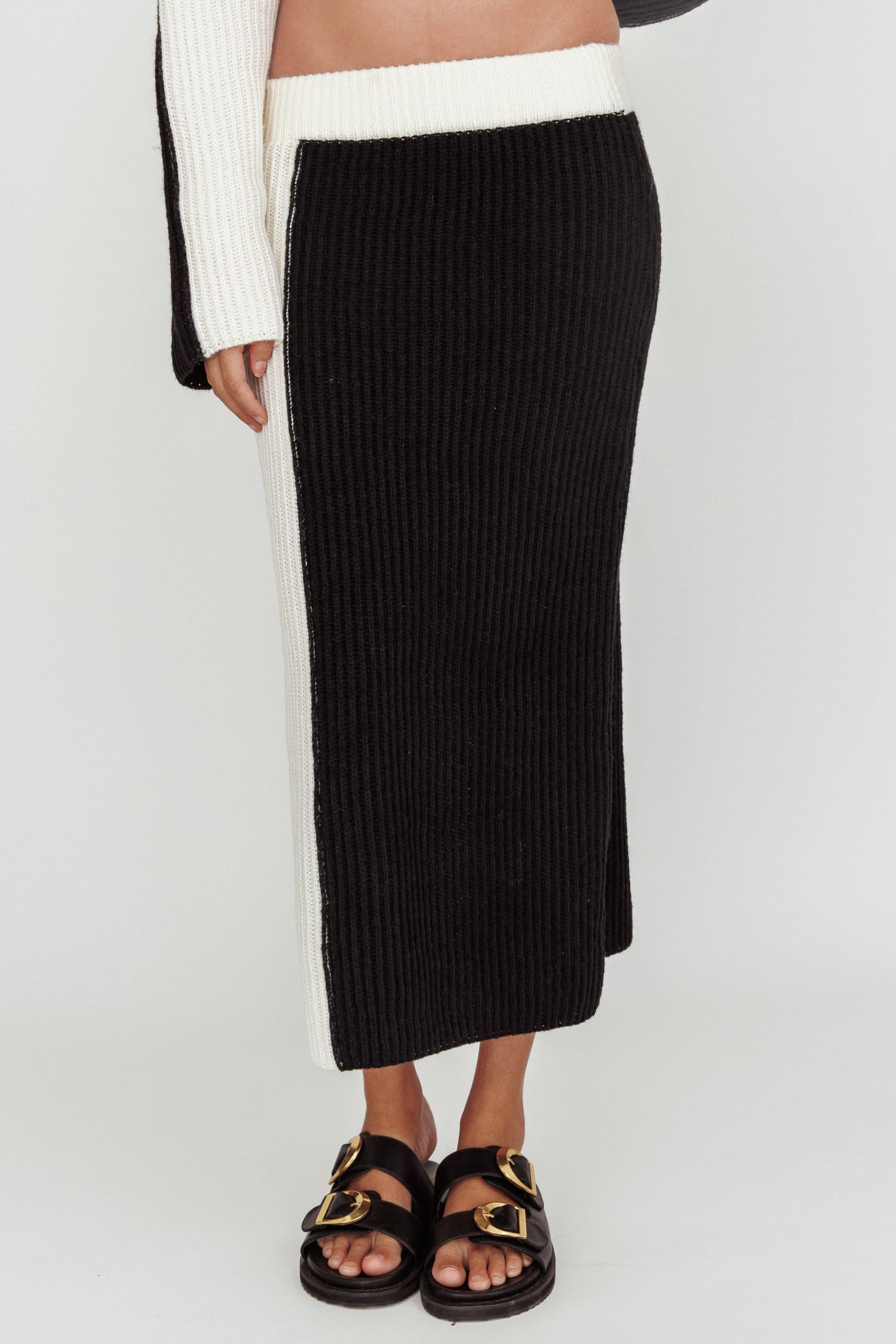 Eos Ribbed Knit Midi Skirt Black Cream-Maymioy
