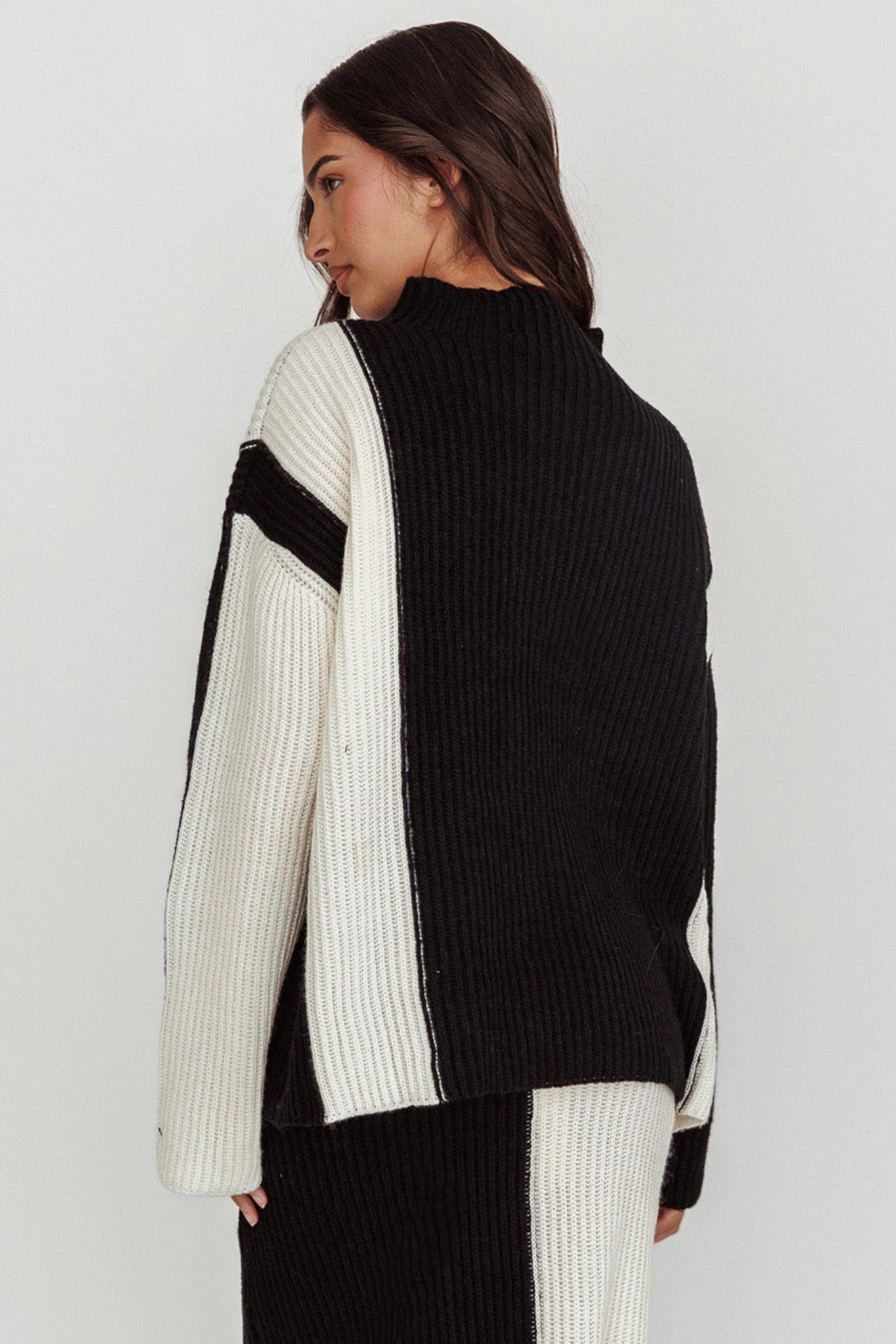 Eos Ribbed Mock Neck Knit Jumper Black Cream-Maymioy