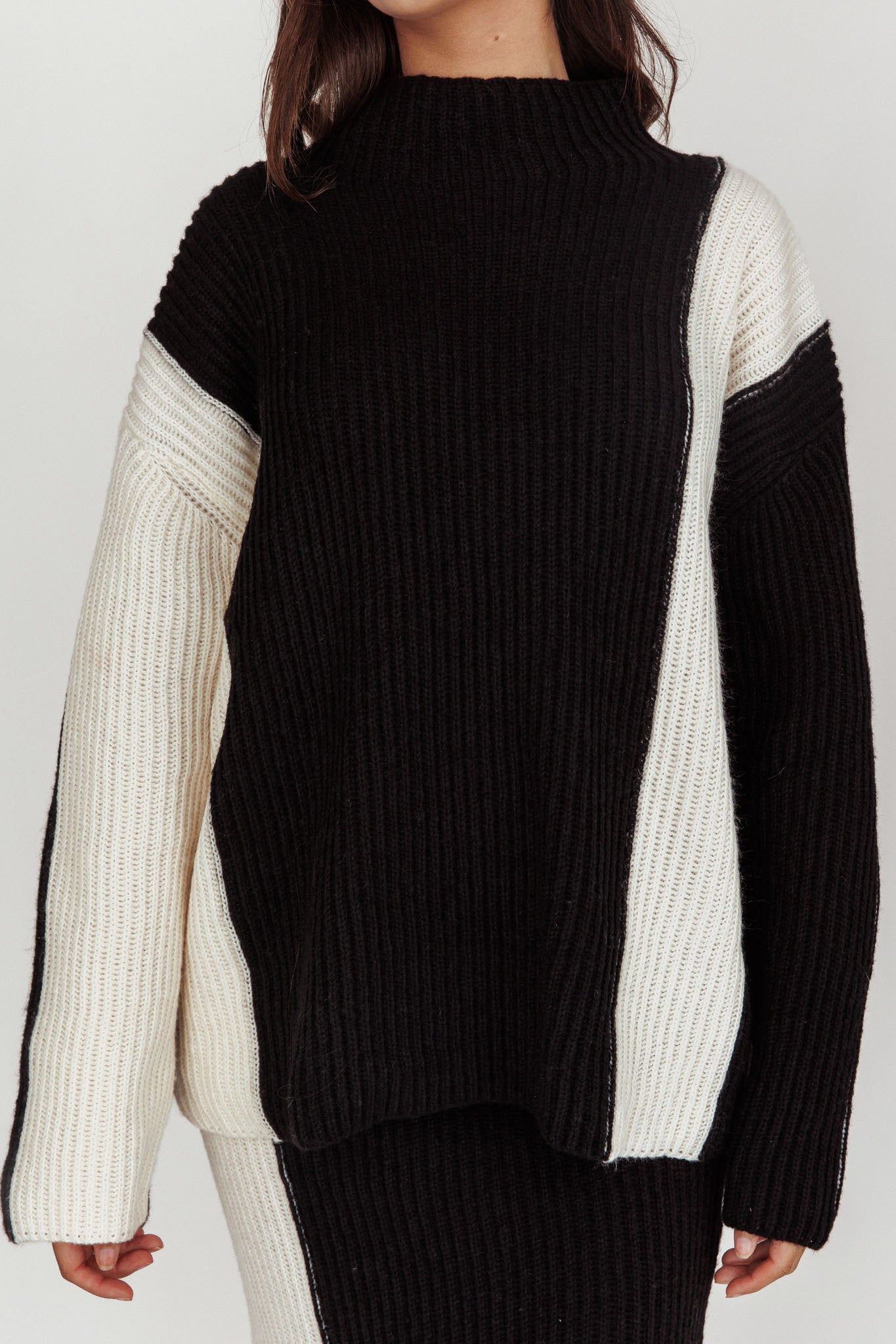 Eos Ribbed Mock Neck Knit Jumper Black Cream-Maymioy