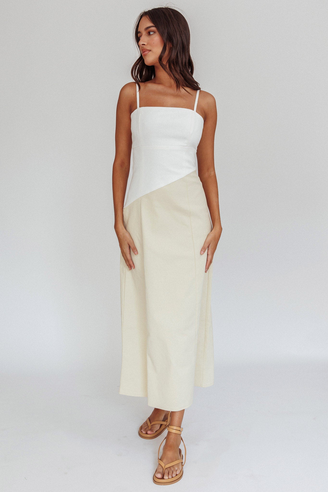 Irelia Contrast Maxi Dress White-Maymioy