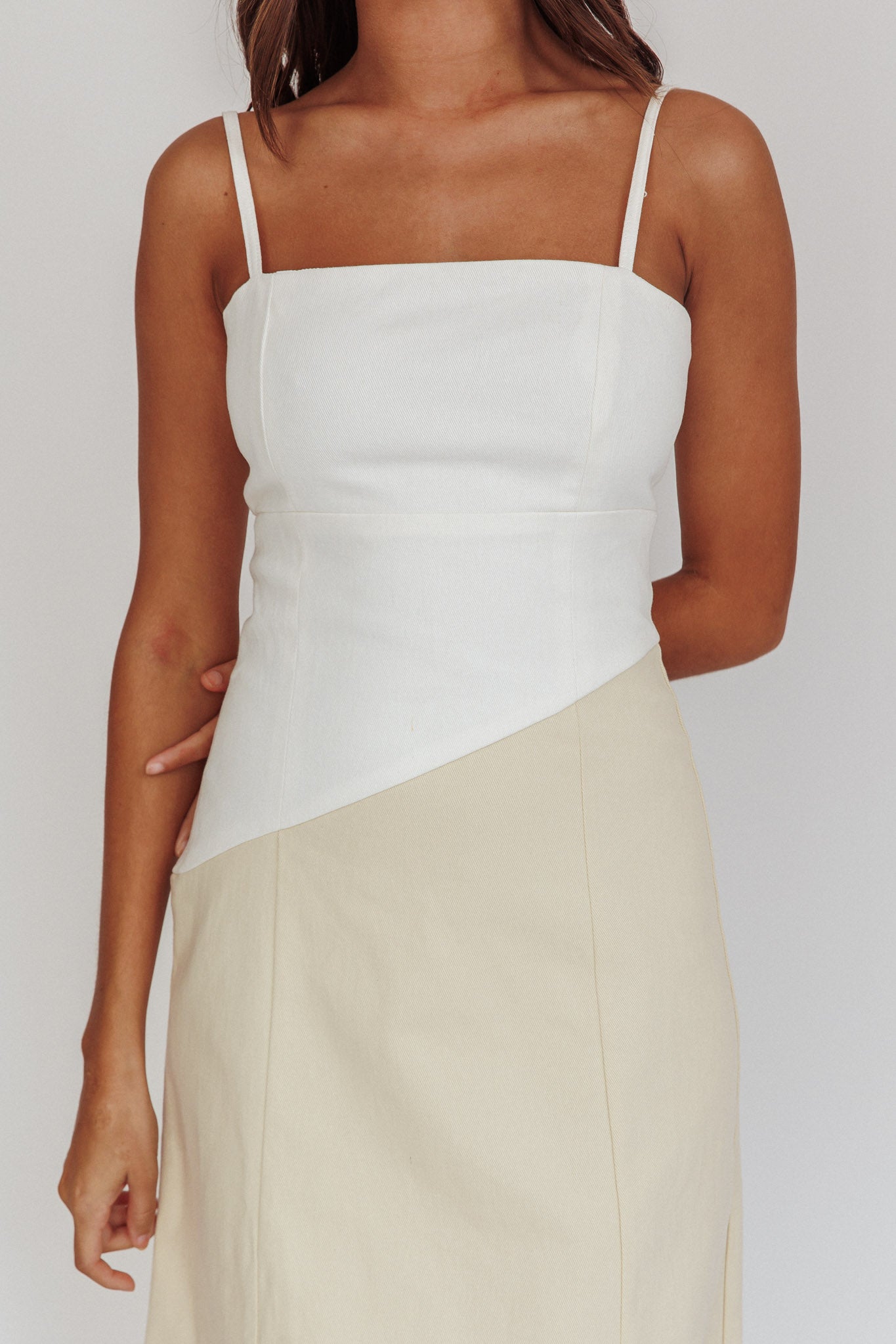Irelia Contrast Maxi Dress White-Maymioy