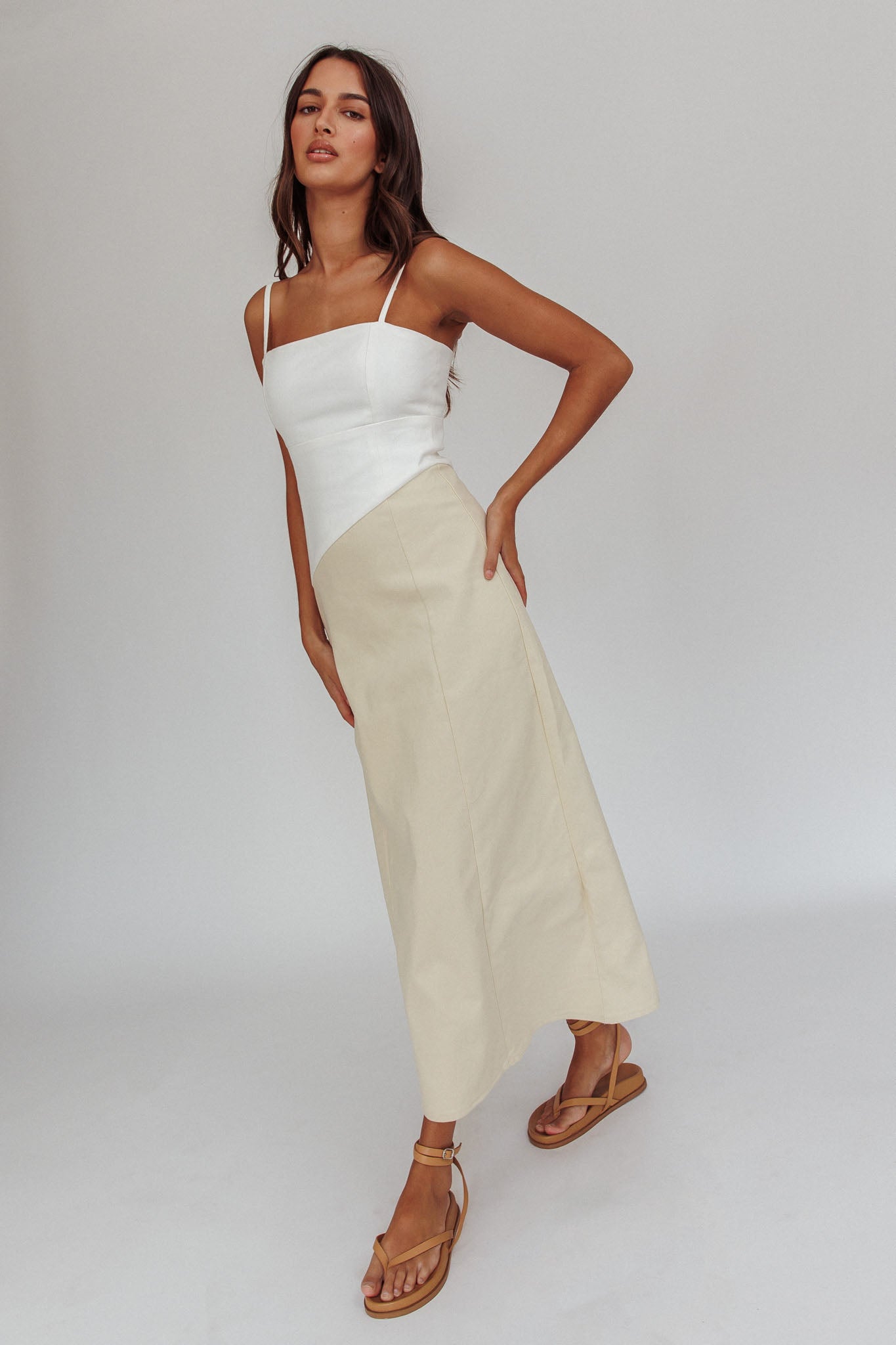 Irelia Contrast Maxi Dress White-Maymioy