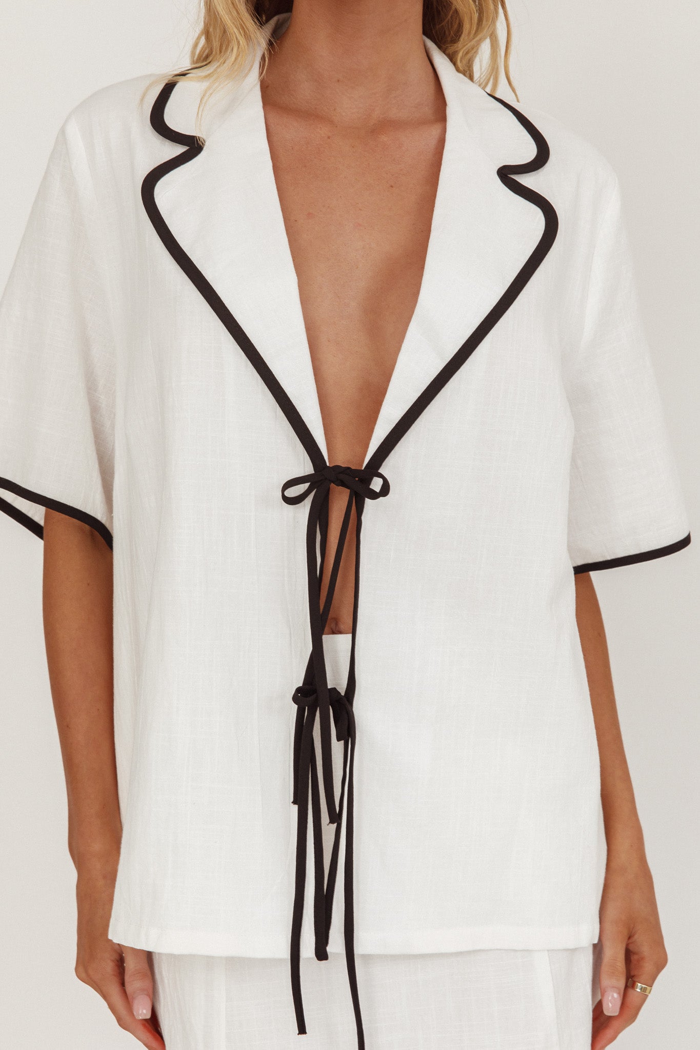 Caterina Tie-Front Top White-Maymioy