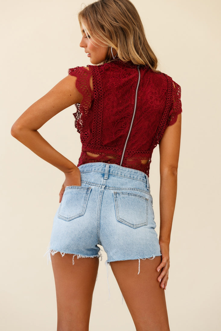 Straight Up High-Neck Lace Overlay Crop Top Wine-Maymioy