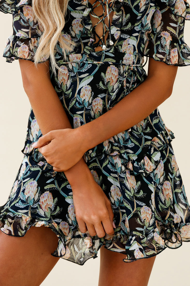 Maranda Bardot Lace-Up Bust Dress Banksia Print Navy-Maymioy