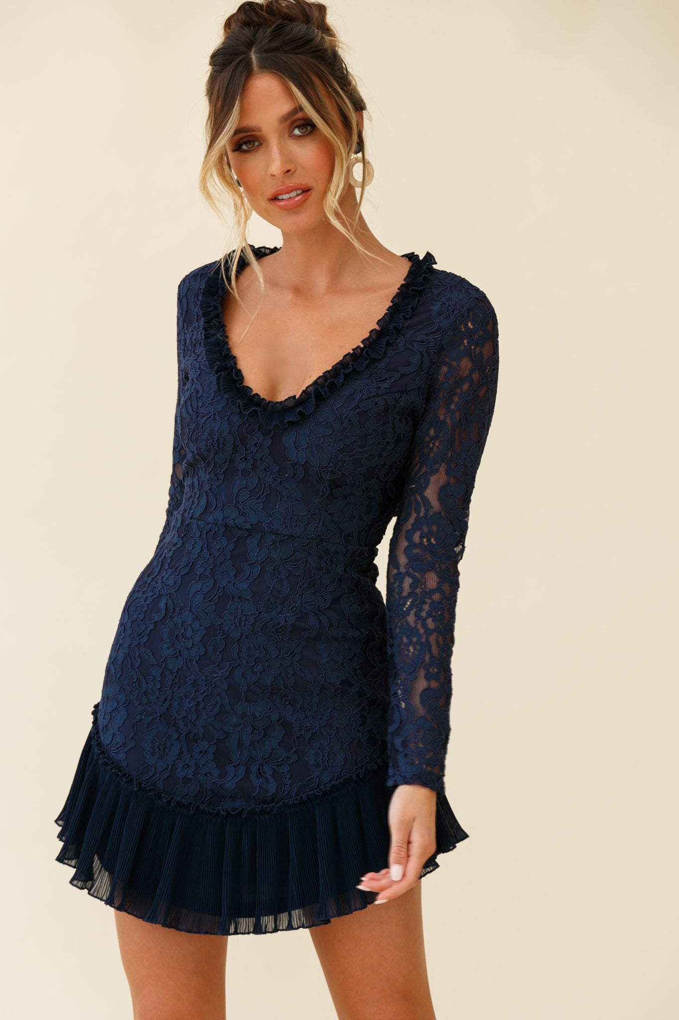 Isabella Long Sleeve Open Back Lace Dress Navy-Maymioy
