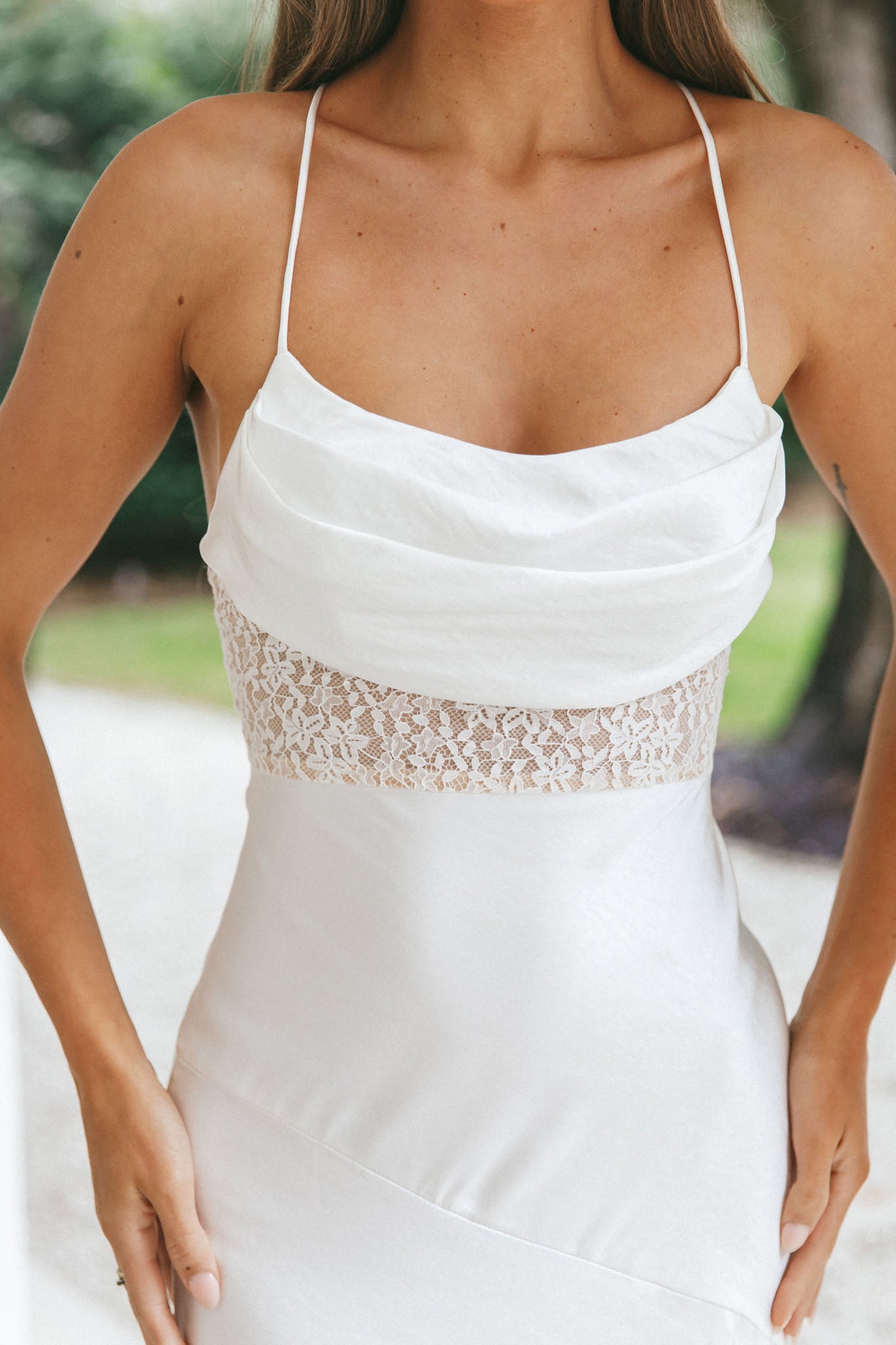 Golden Era Cowl Neck Lace Waist Midi Dress White-Maymioy