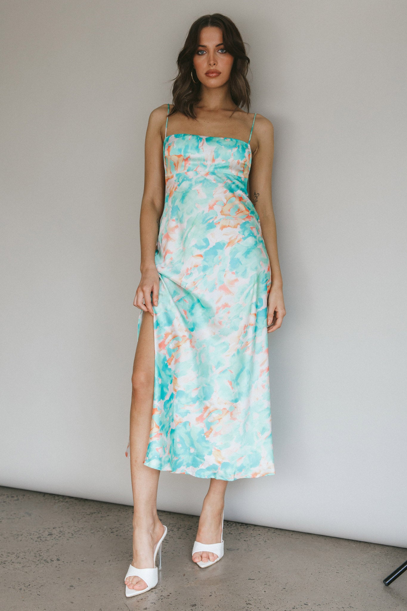 Dolce Life Low Back Midi Dress Floral Green-Maymioy