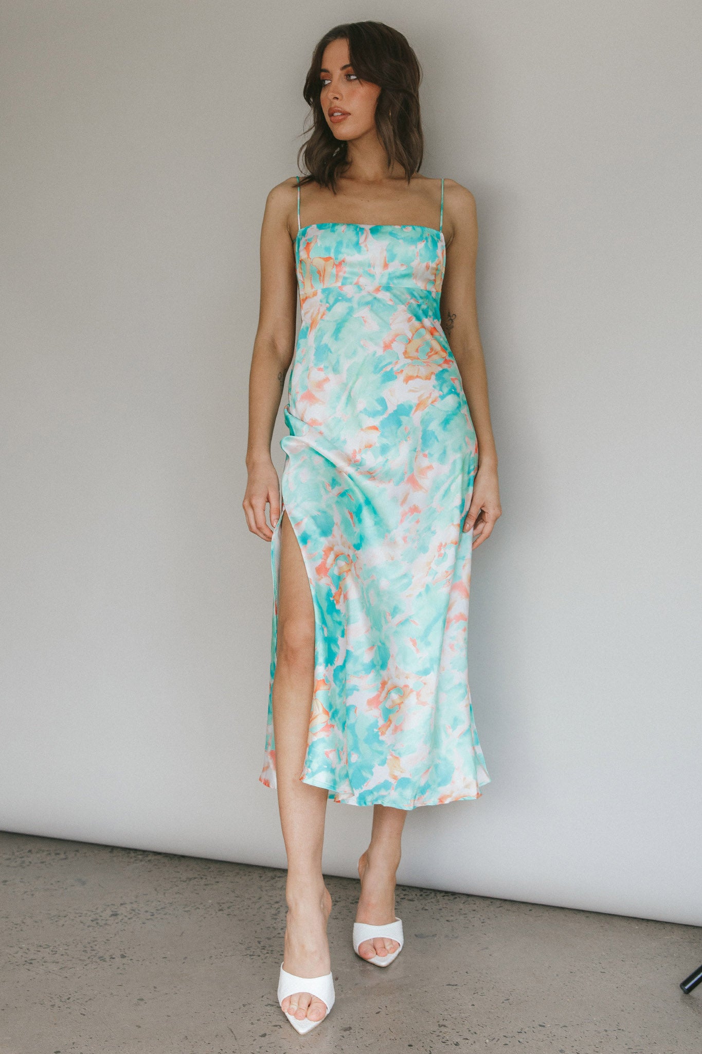 Dolce Life Low Back Midi Dress Floral Green-Maymioy