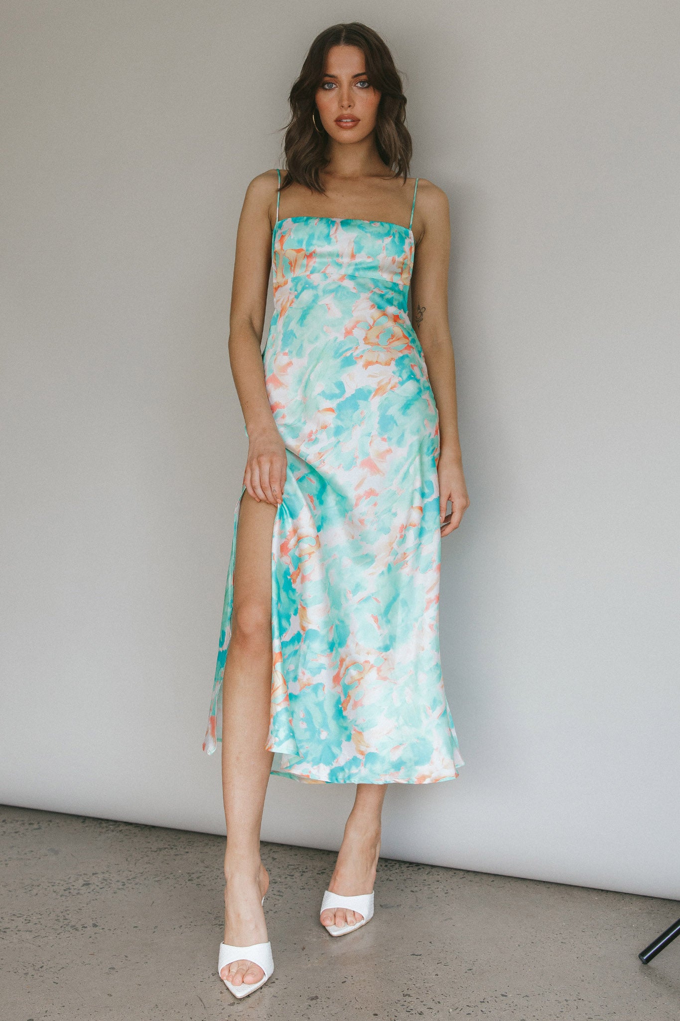 Dolce Life Low Back Midi Dress Floral Green-Maymioy