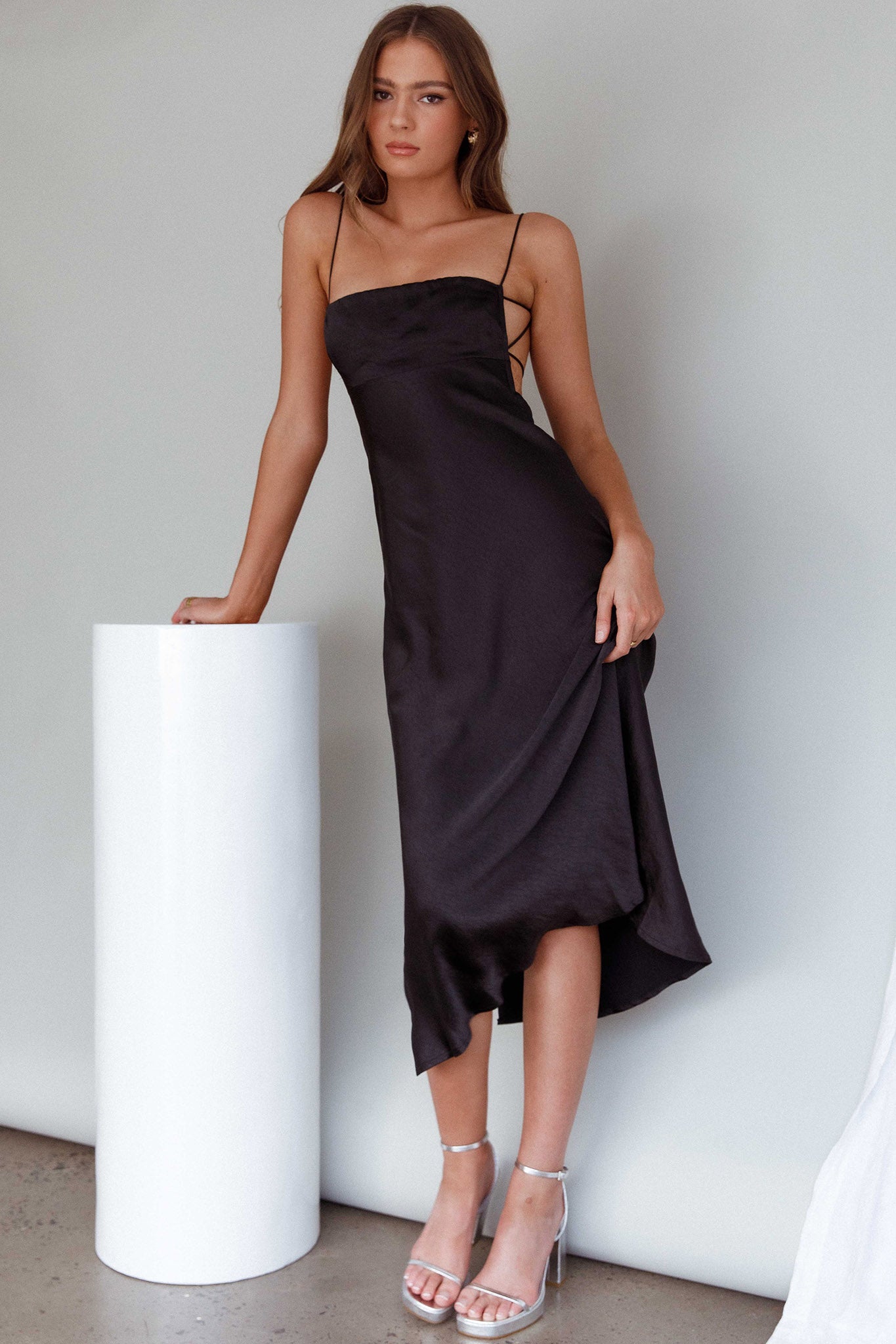 Dolce Life Low Back Midi Dress Black-Maymioy