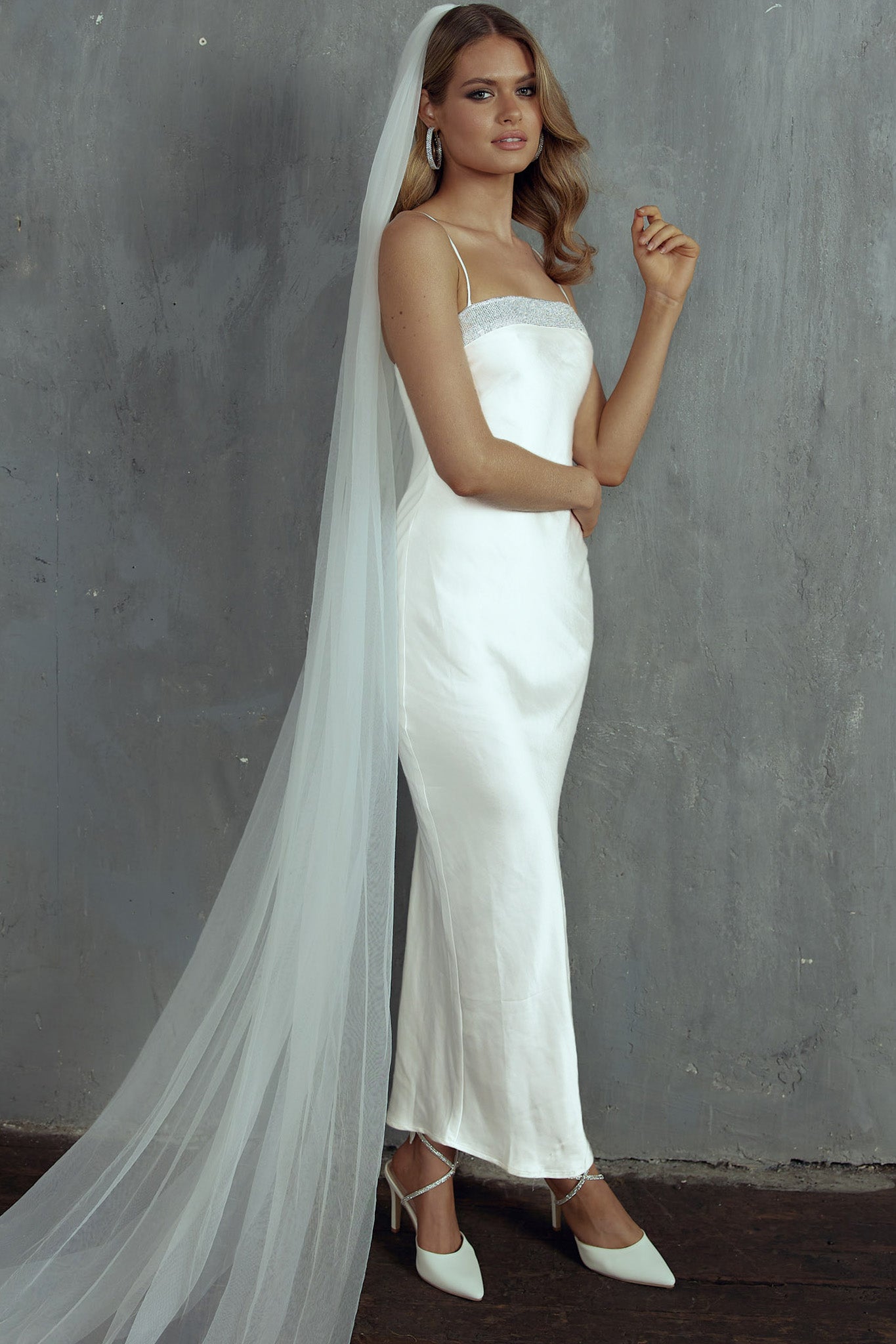 Making Headlines Diamante Neckline Maxi Dress White-Maymioy