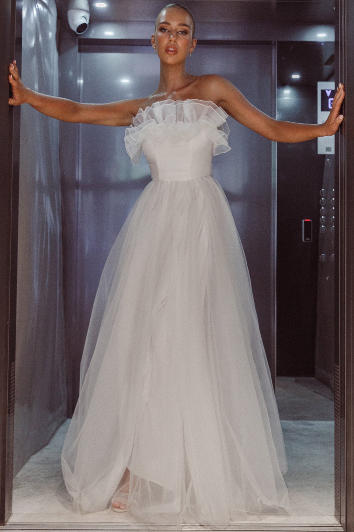 Marietha Organza Frill Maxi Wedding Dress White-Maymioy