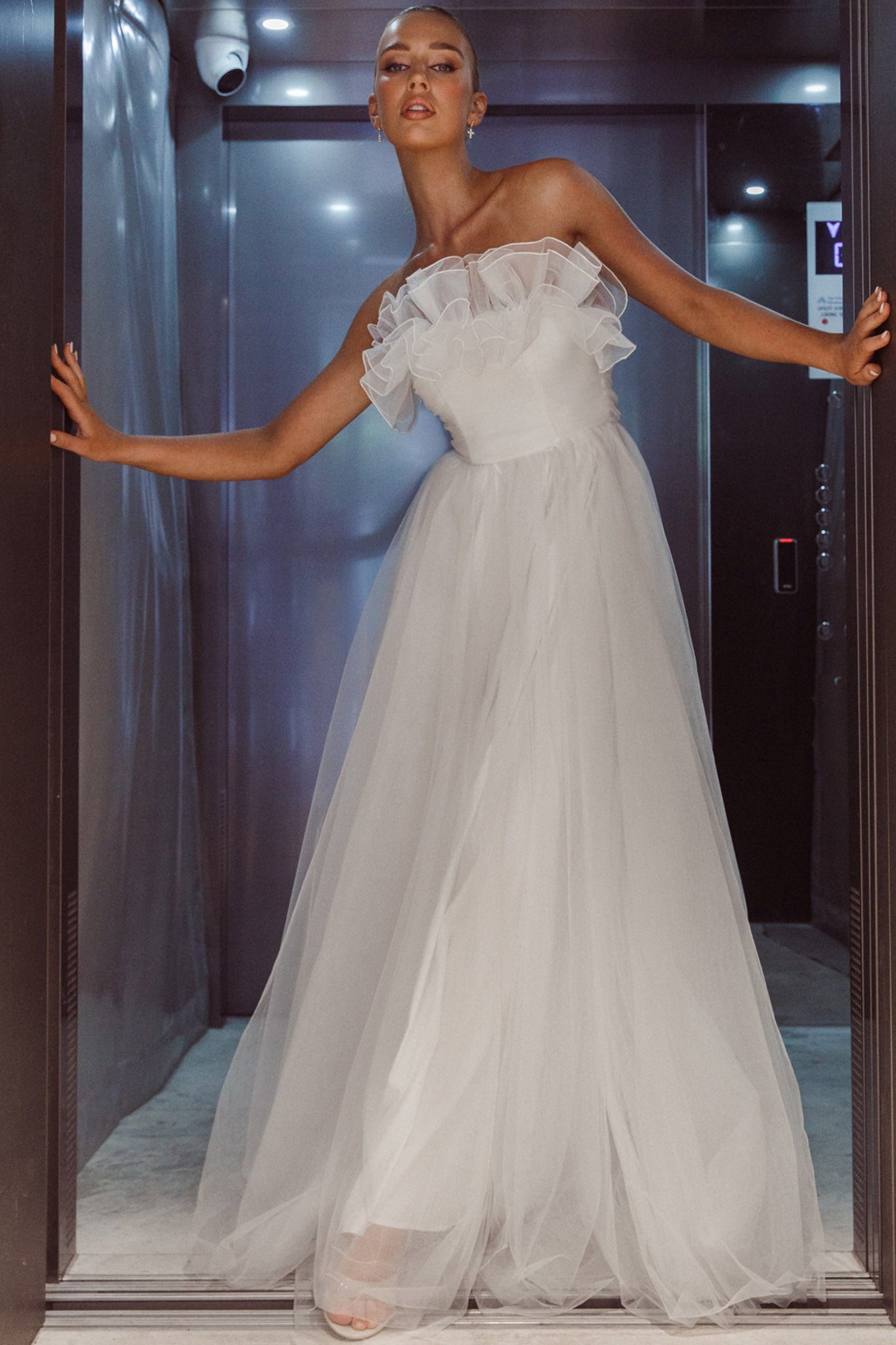Marietha Organza Frill Maxi Wedding Dress White-Maymioy