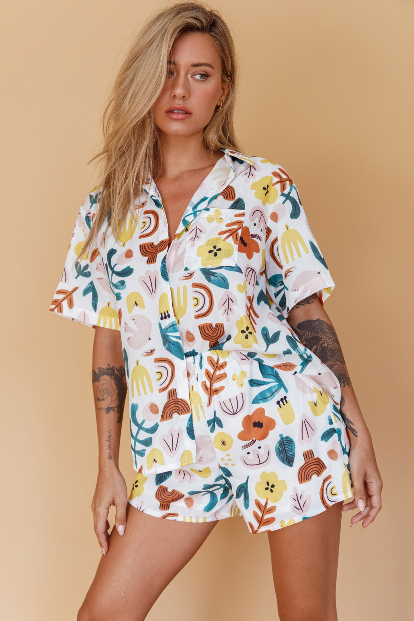 Just A Hunch Shorts Printed White-Maymioy